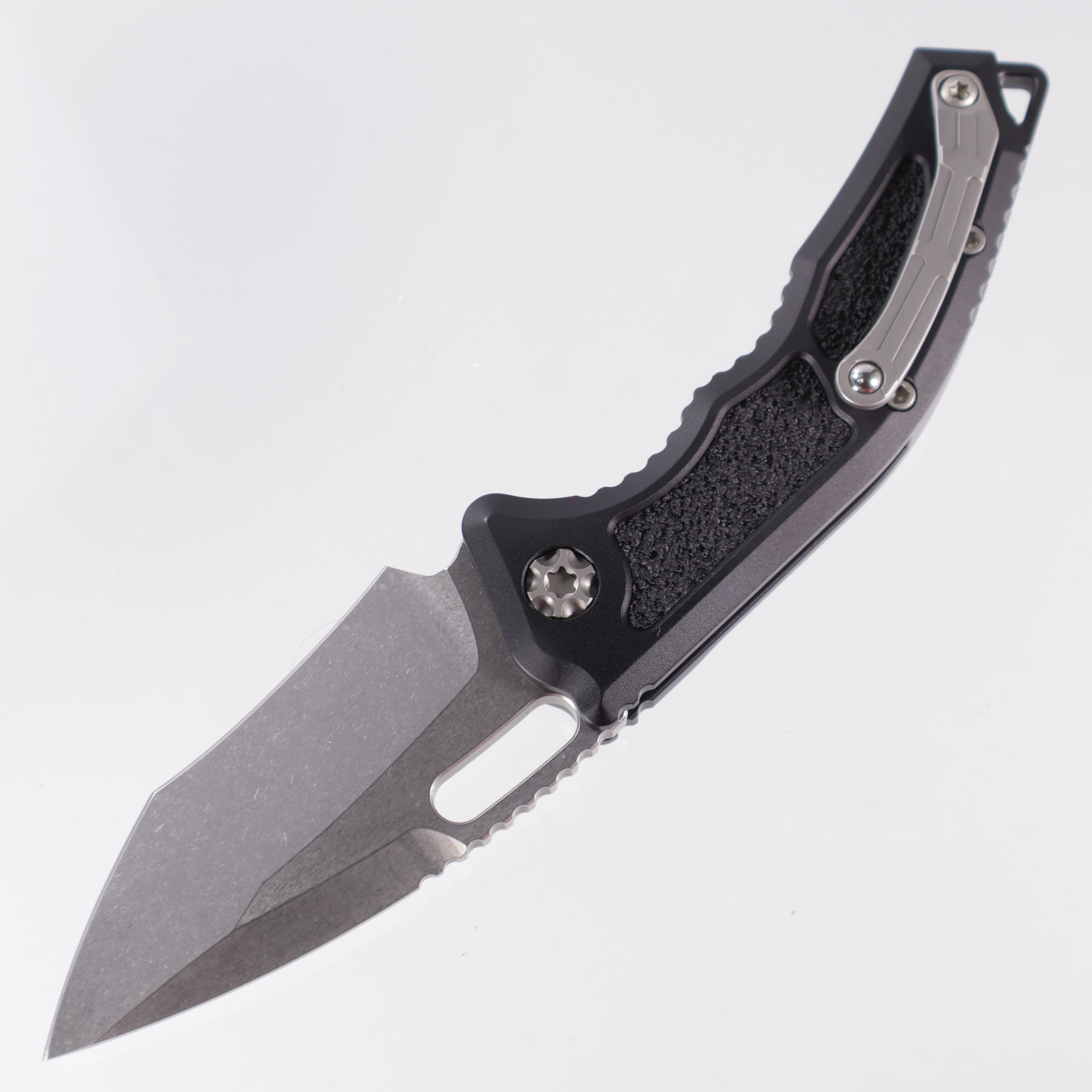 Heretic Medusa Auto - Recurve Tanto - Stonewash Magnacut - Aluminum & Black Traction Inlays - H012-2A