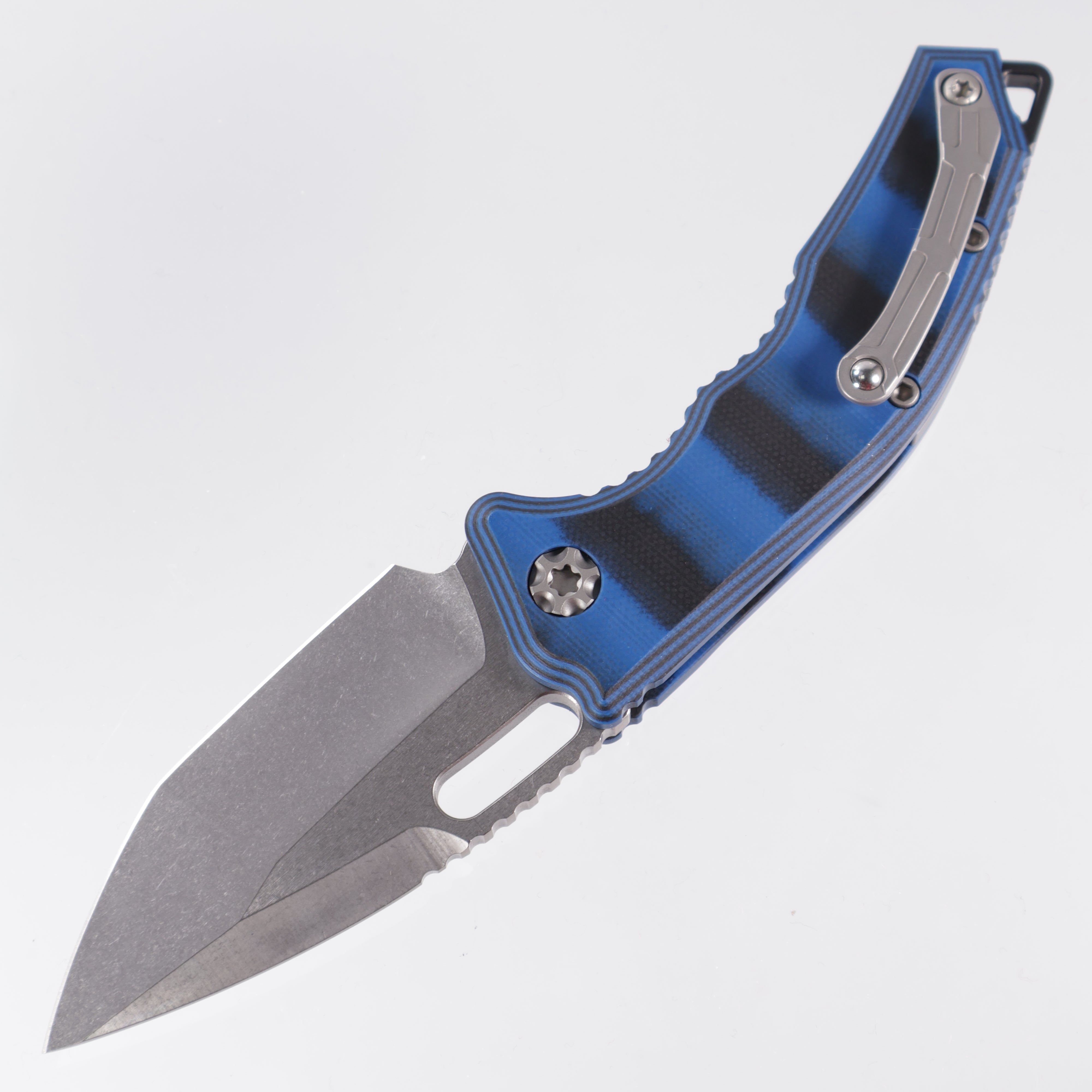 Heretic Medusa Auto - Stonewash Tanto Magnacut - Blue & Black G10 - H011-2A-G10/BLU