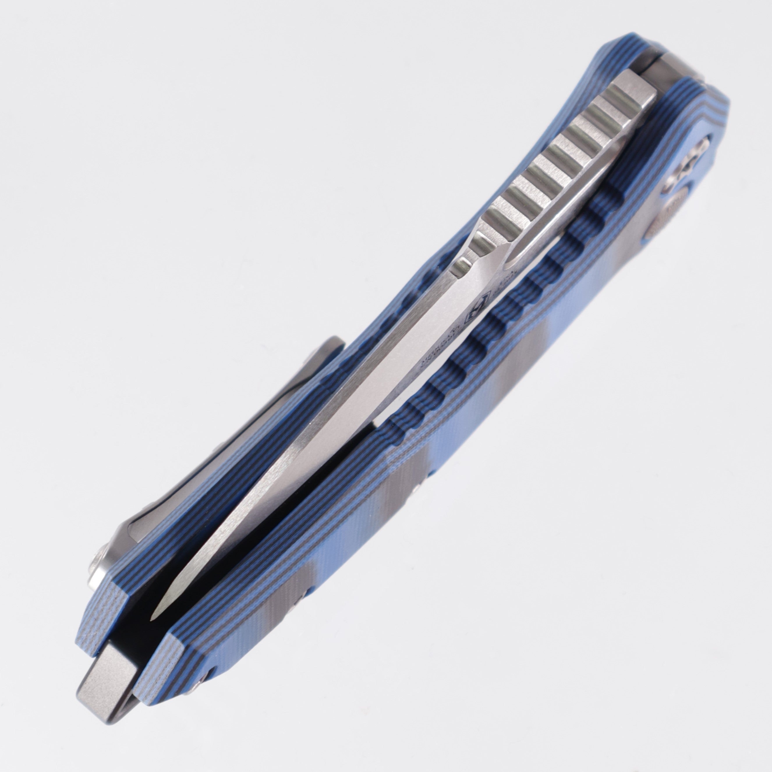 Heretic Medusa Auto - Stonewash Tanto Magnacut - Blue & Black G10 - H011-2A-G10/BLU