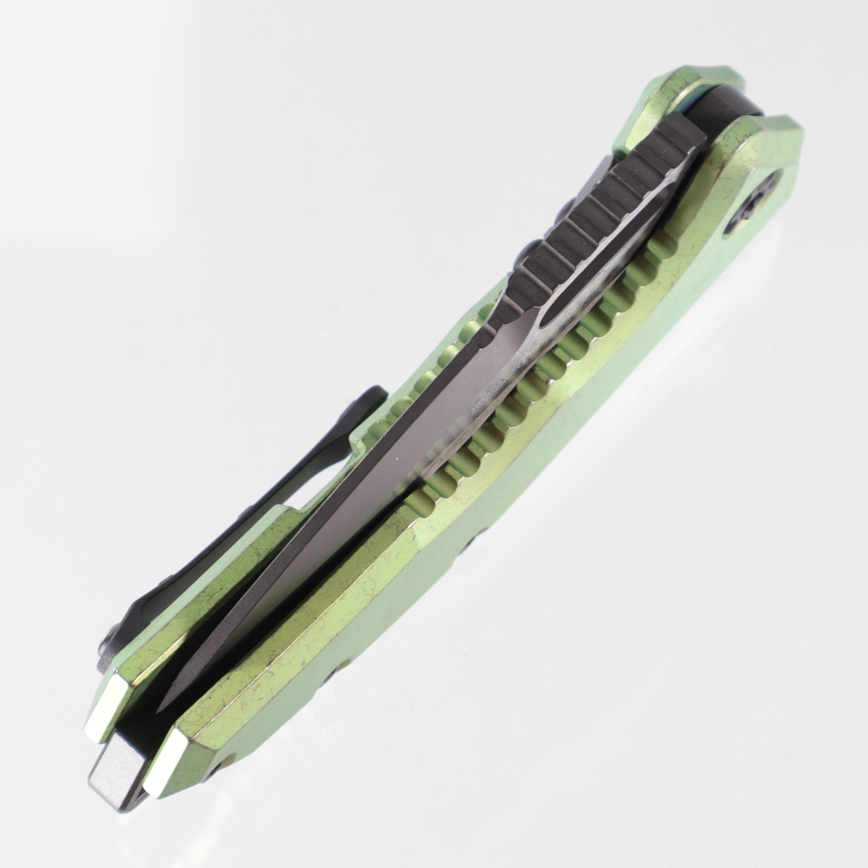 Heretic Medusa Manual - Antique Green Titanium - DLC Magnacut - H009-6A-TIGRN