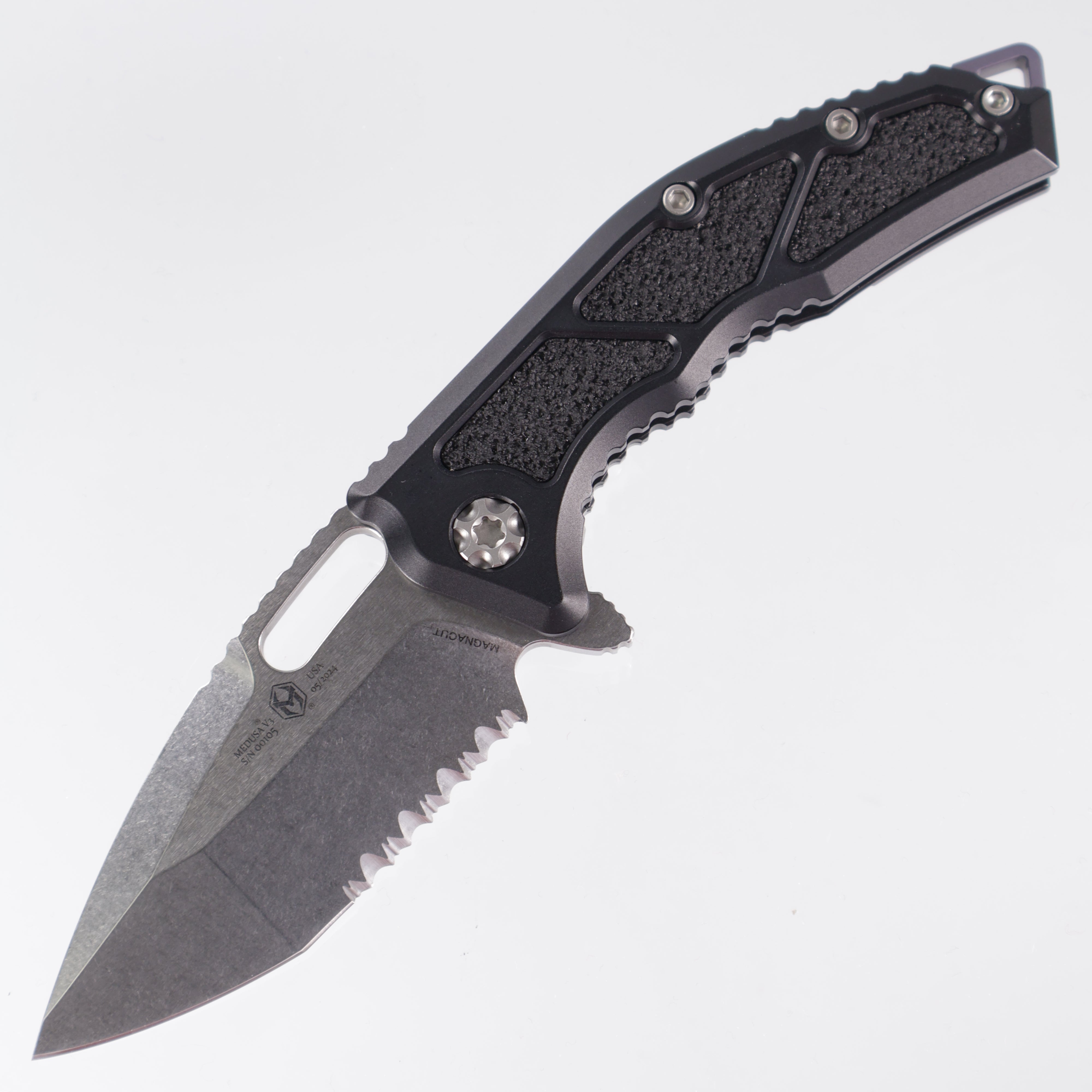 Heretic Medusa Manual - Stonewash Partial Serrated Magnacut - Black Aluminum Frame Lock & Black Traction Inlays - H009-2B
