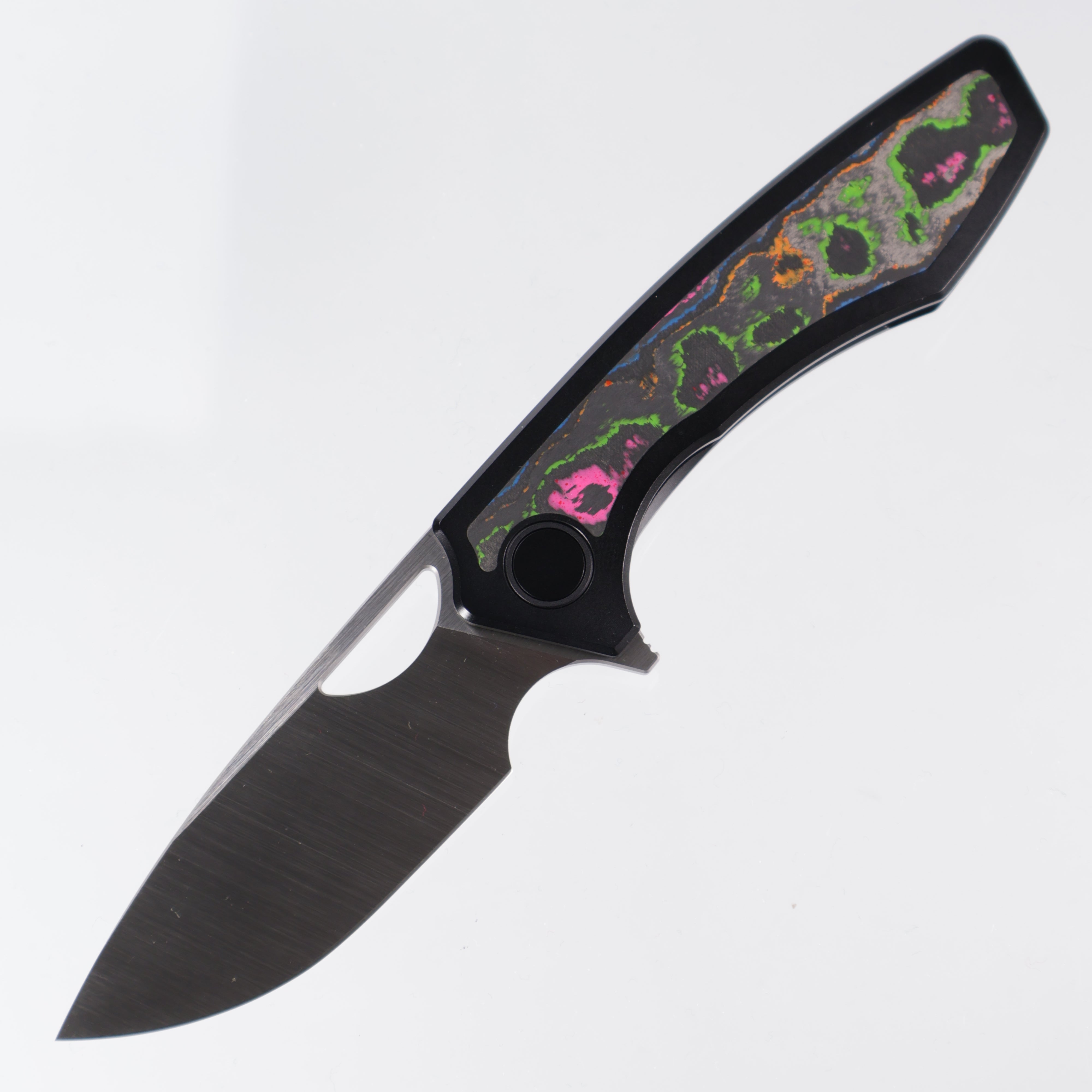 Gecko Customz Knifeworks - Sikorae V2 Flipper - 80s Camo Carbon Inlays & Black PVD Ti Frame - Belt Satin Magnacut - BR OP Exclusive