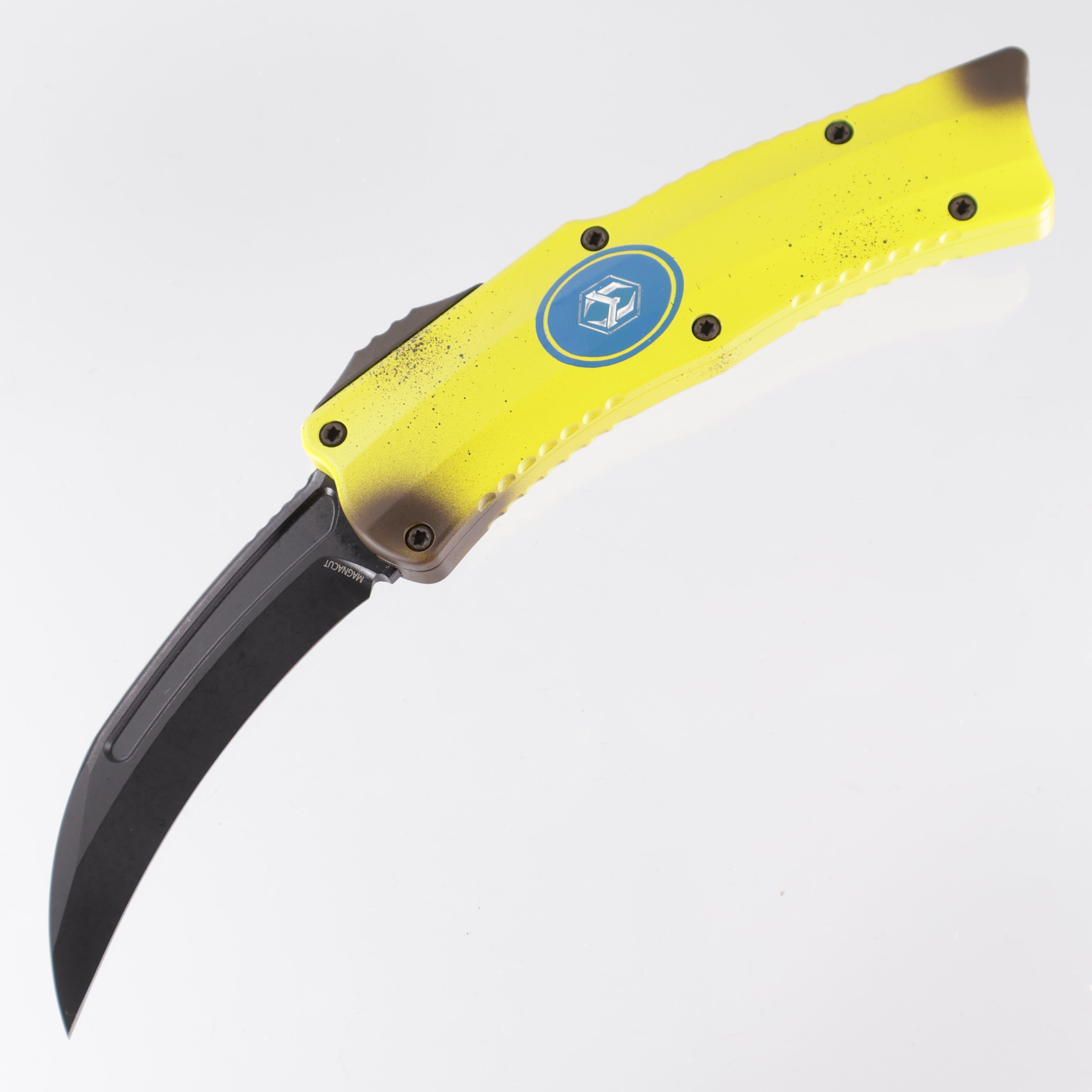 Heretic Roc Stabnana - DLC Magnacut Blade - Cerakote Banana Handles - Curved OTF - H060-6A-NANA