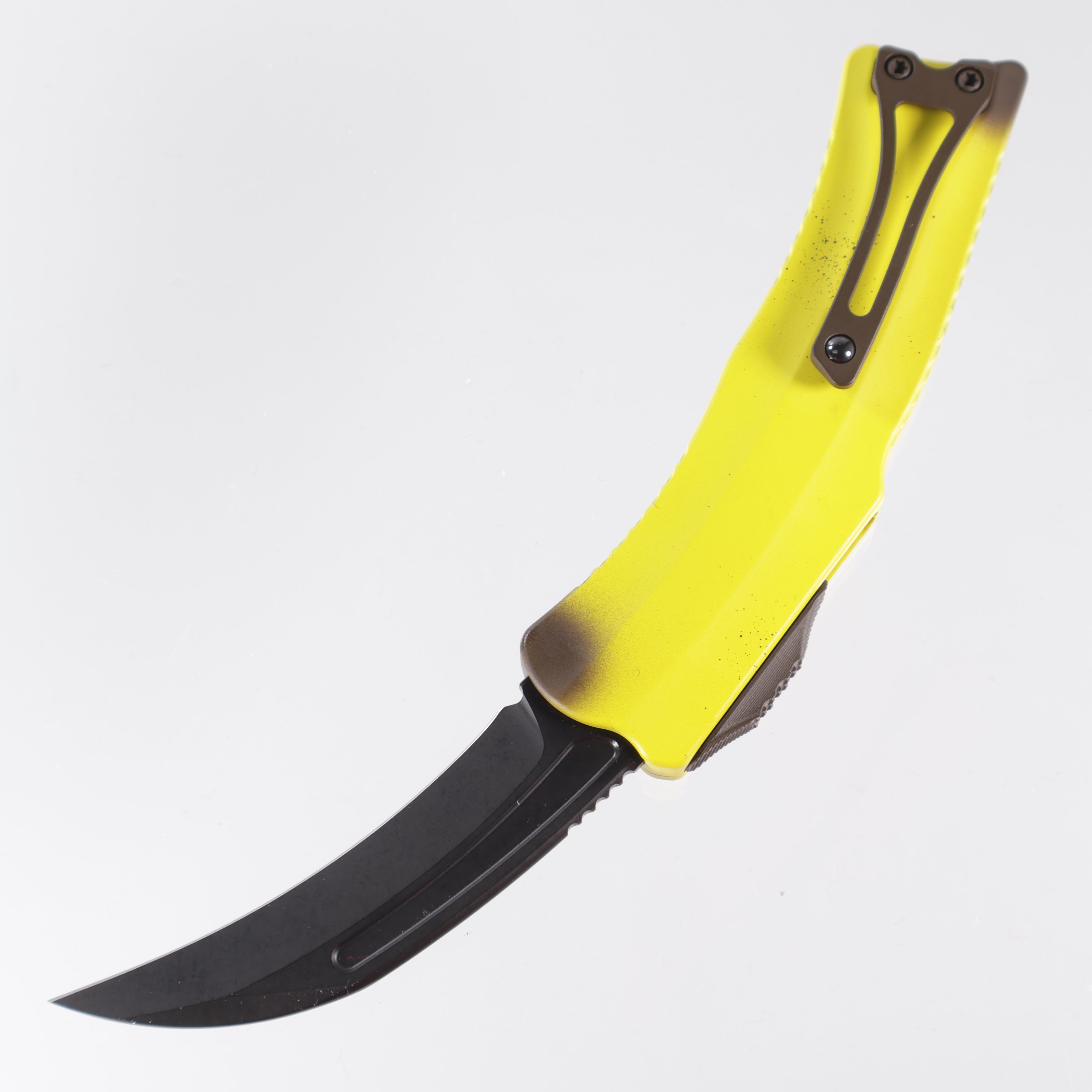 Heretic Roc Stabnana - DLC Magnacut Blade - Cerakote Banana Handles - Curved OTF - H060-6A-NANA