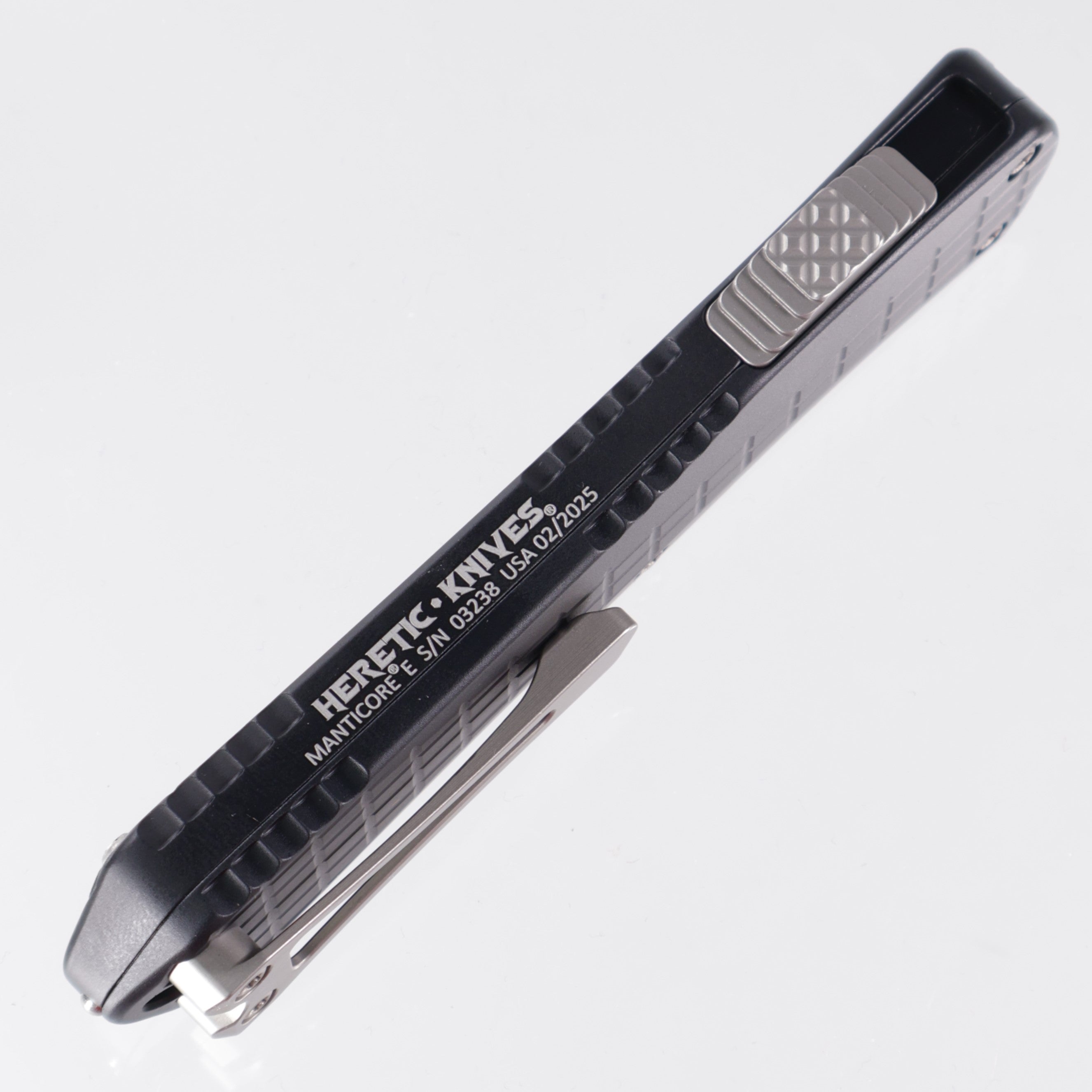 Heretic Manticore E - D/E Magnacut Stonewash - Black Frag Aluminum - H028F-2A