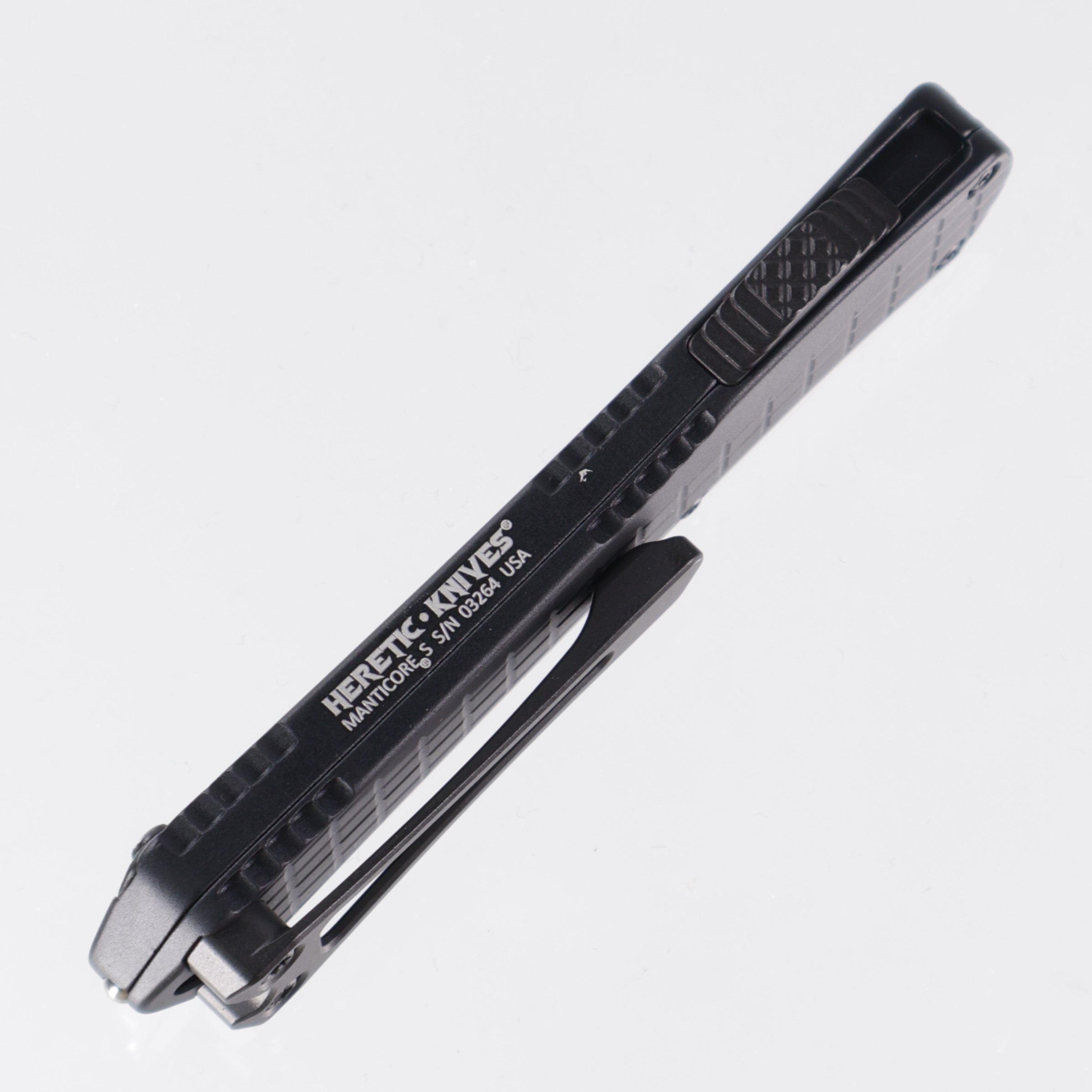 Heretic Manticore S - D/E Two-Tone Magnacut - Black Frag Tactical & Black Hardware - H024F-10C-T