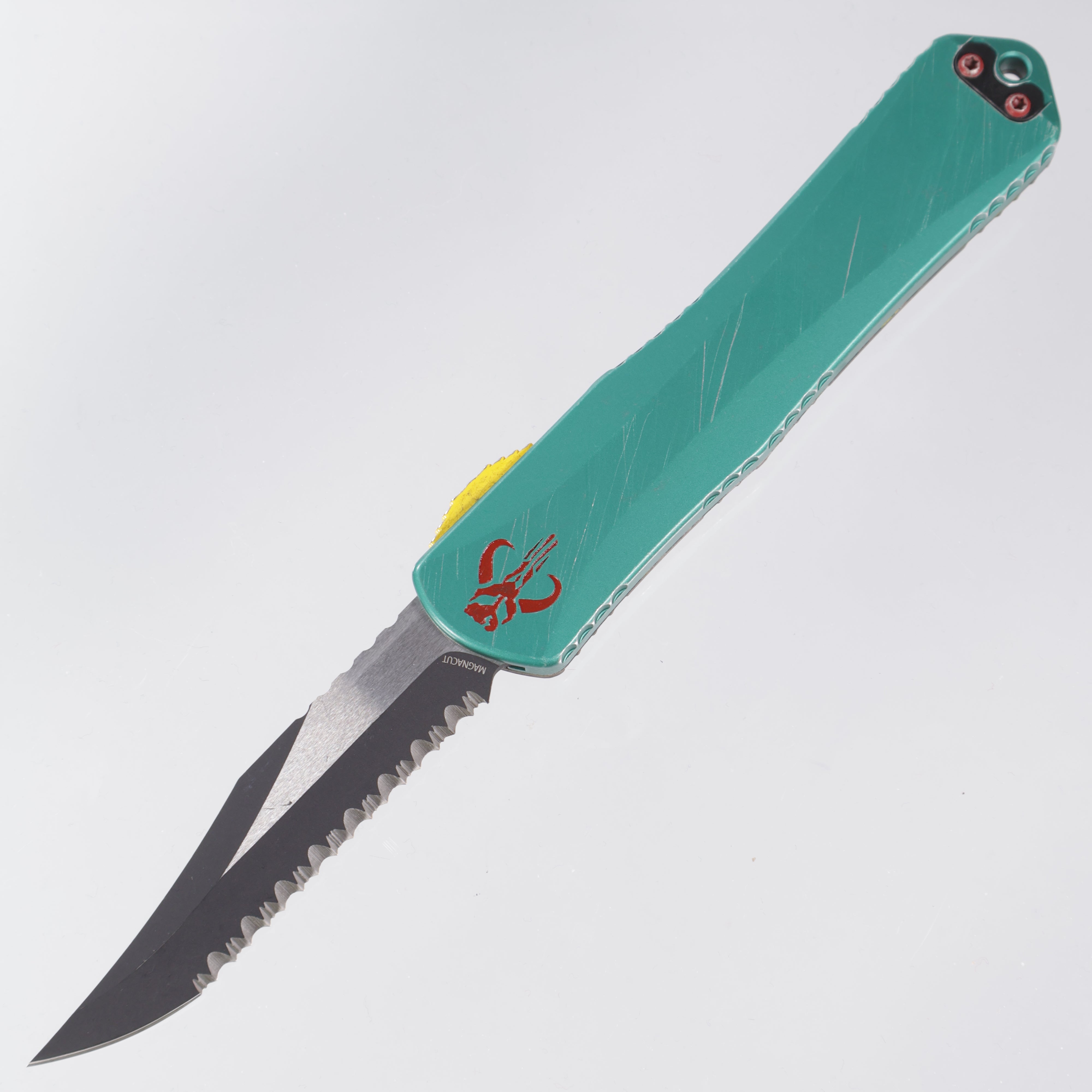 Heretic Manticore X - Bounty Hunter Bowie - Two-Tone Full Serrated Magnacut - CamoCarbon & Distressed Aluminum - H030B-14C-BOUNTY