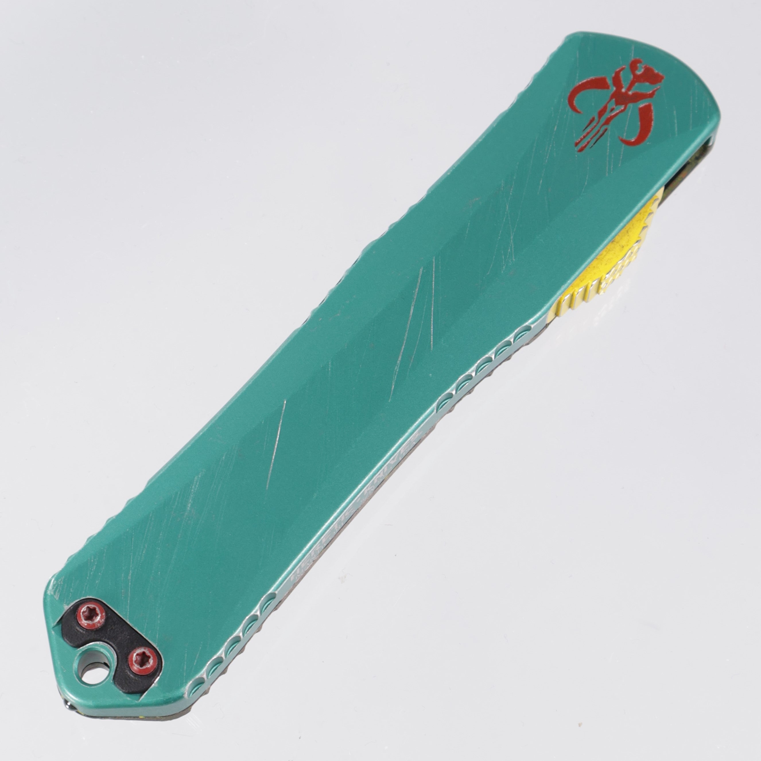 Heretic Manticore X - Bounty Hunter Bowie - Two-Tone Full Serrated Magnacut - CamoCarbon & Distressed Aluminum - H030B-14C-BOUNTY