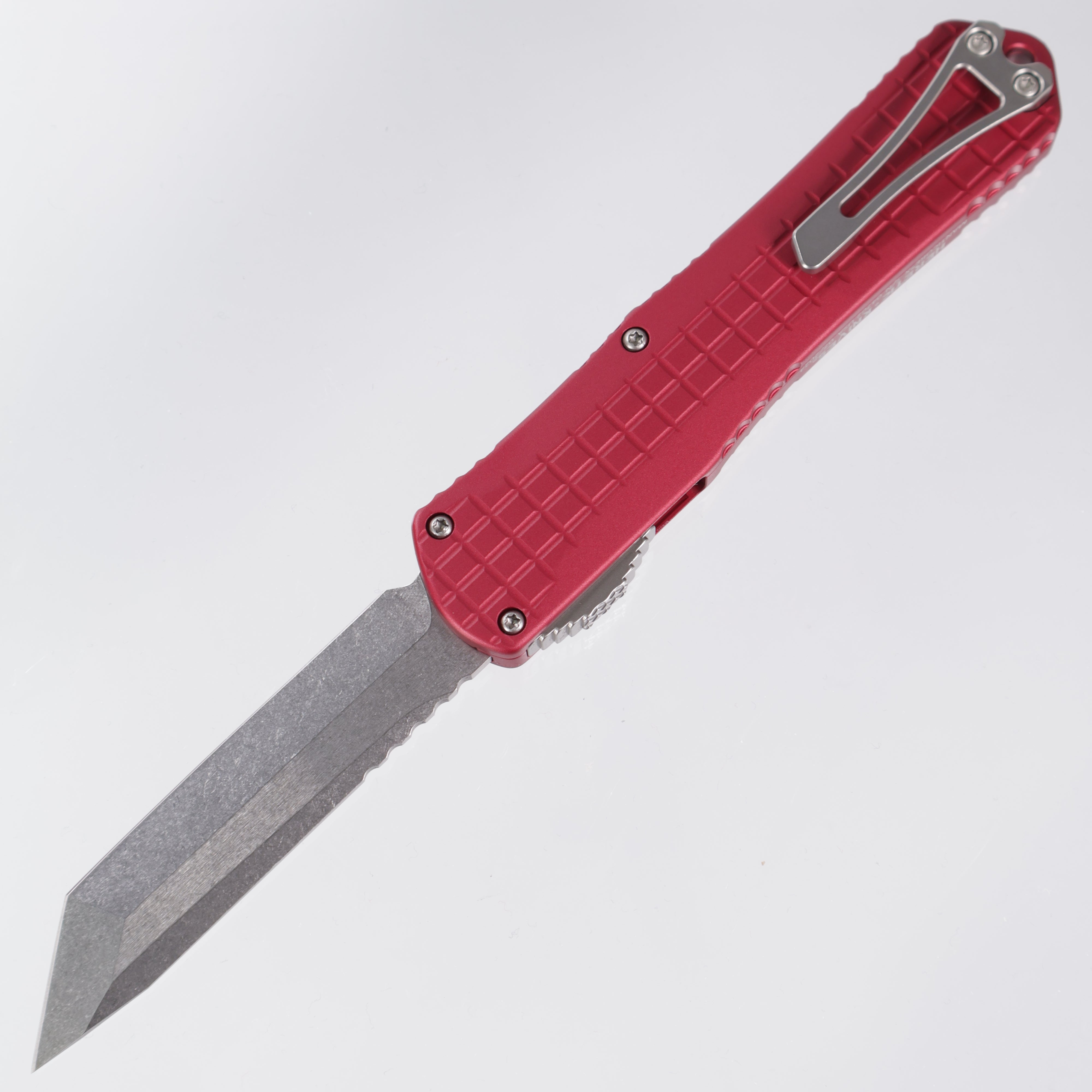 Heretic Manticore X - Red Frag Aluminum - Tanto Stonewash Magnacut - H031F-2A-RED