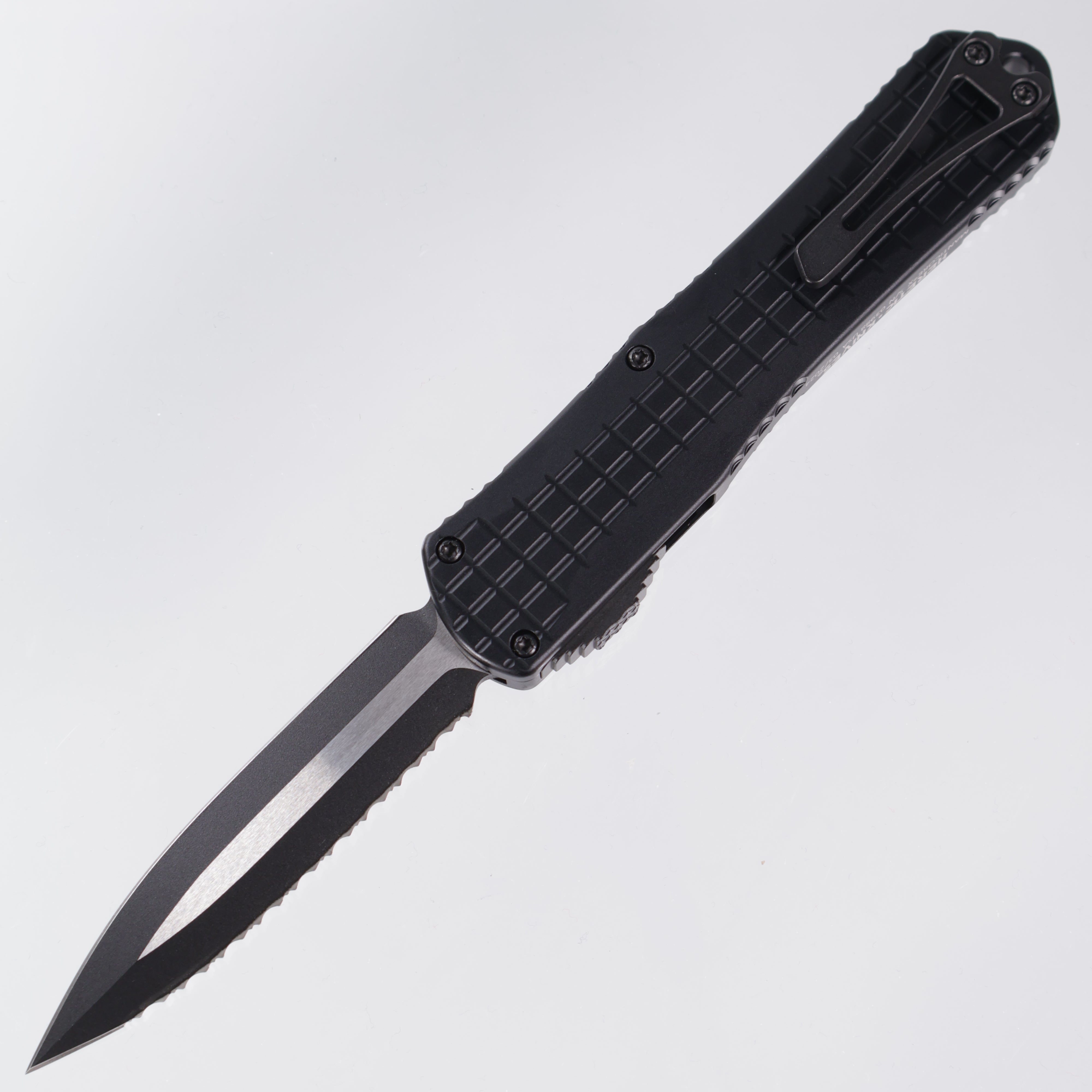 Heretic Manticore X - Black Frag Aluminum - Full Serrated Double Edge Two-Tone Magnacut - H032F-10C-T