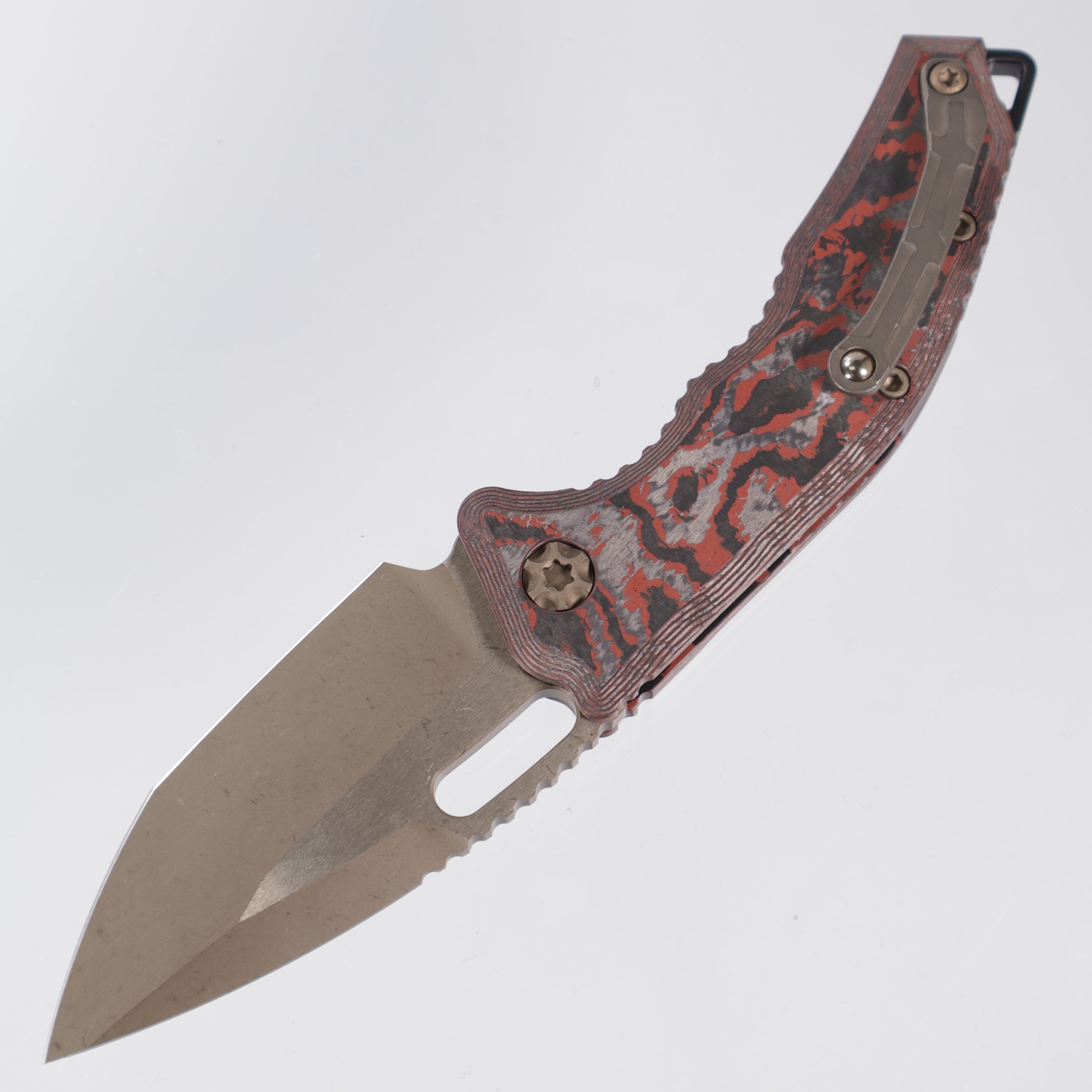 Heretic Medusa Auto - Blood Red Camo Carbon - Bronze Tanto Magnacut & Bronze Hardware - H011-7A-RD/CC