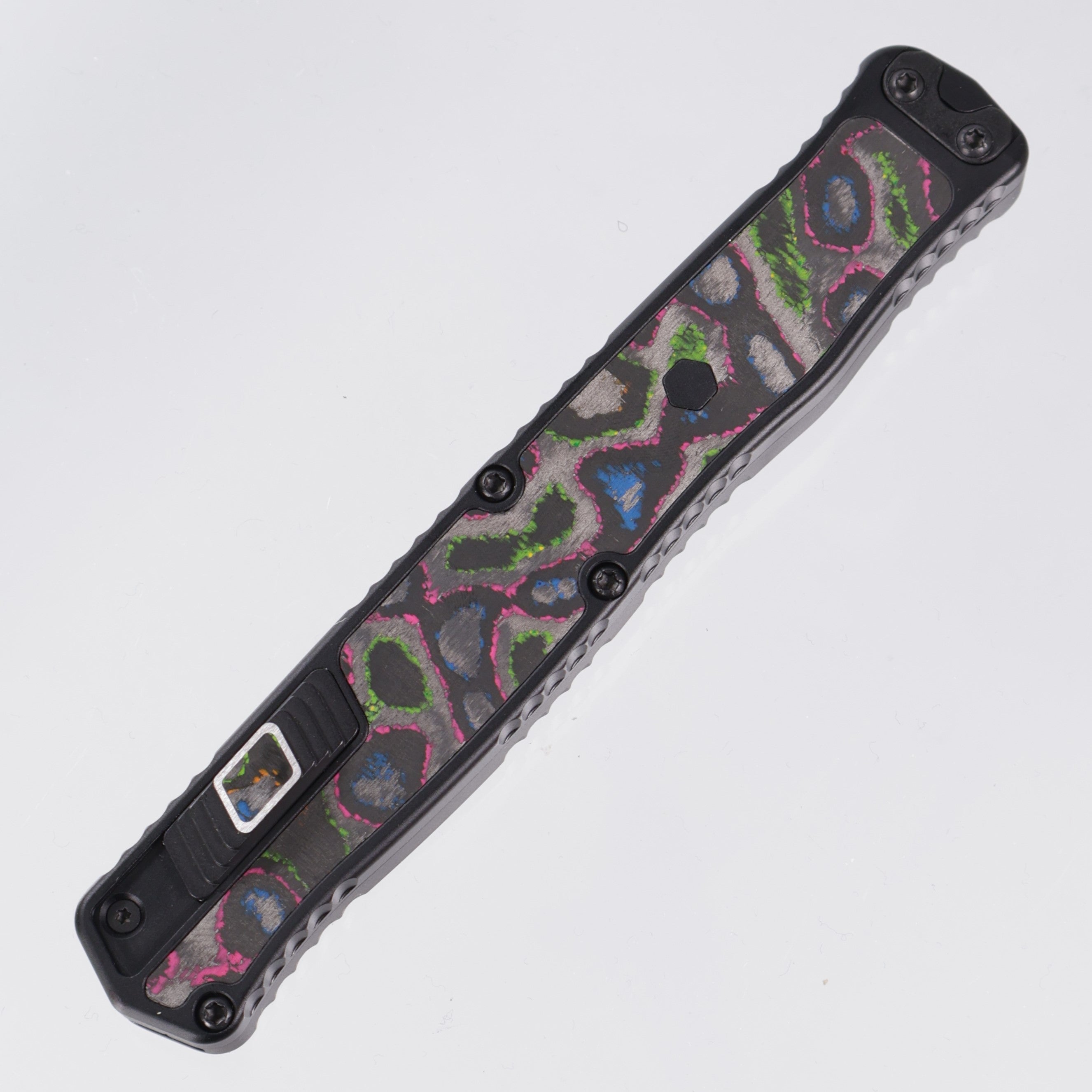 Heretic Cleric 2 - 80s Camo Carbon Inlaid Body & Button - Double Edge 3/4 Serrated - DLC Magnacut - BR OP Exclusive - Cleric II H020-6E-80/CC