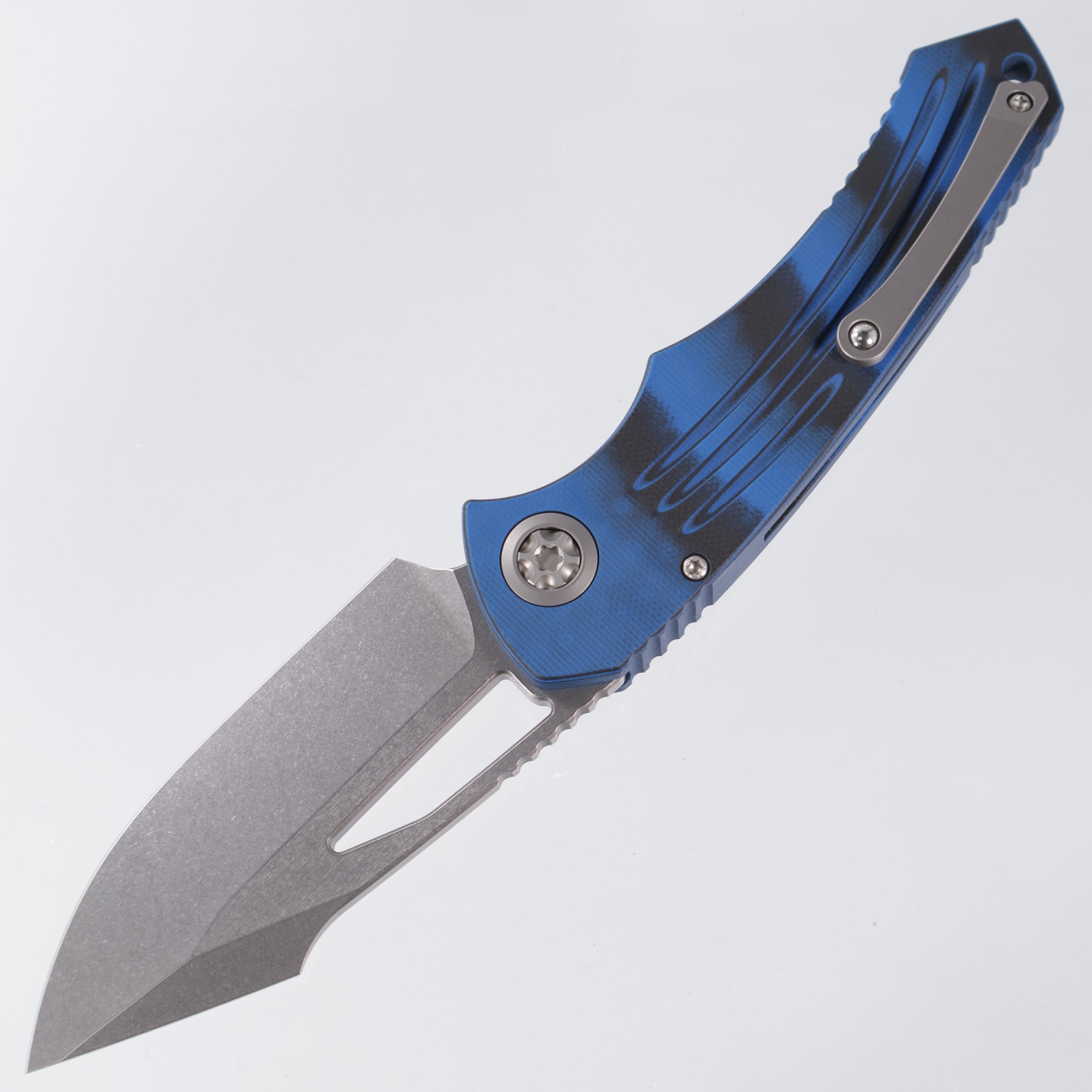 Heretic Pariah Manual - Blue & Black G10 - Stonewash Magnacut - H046-2A-G10/BLU