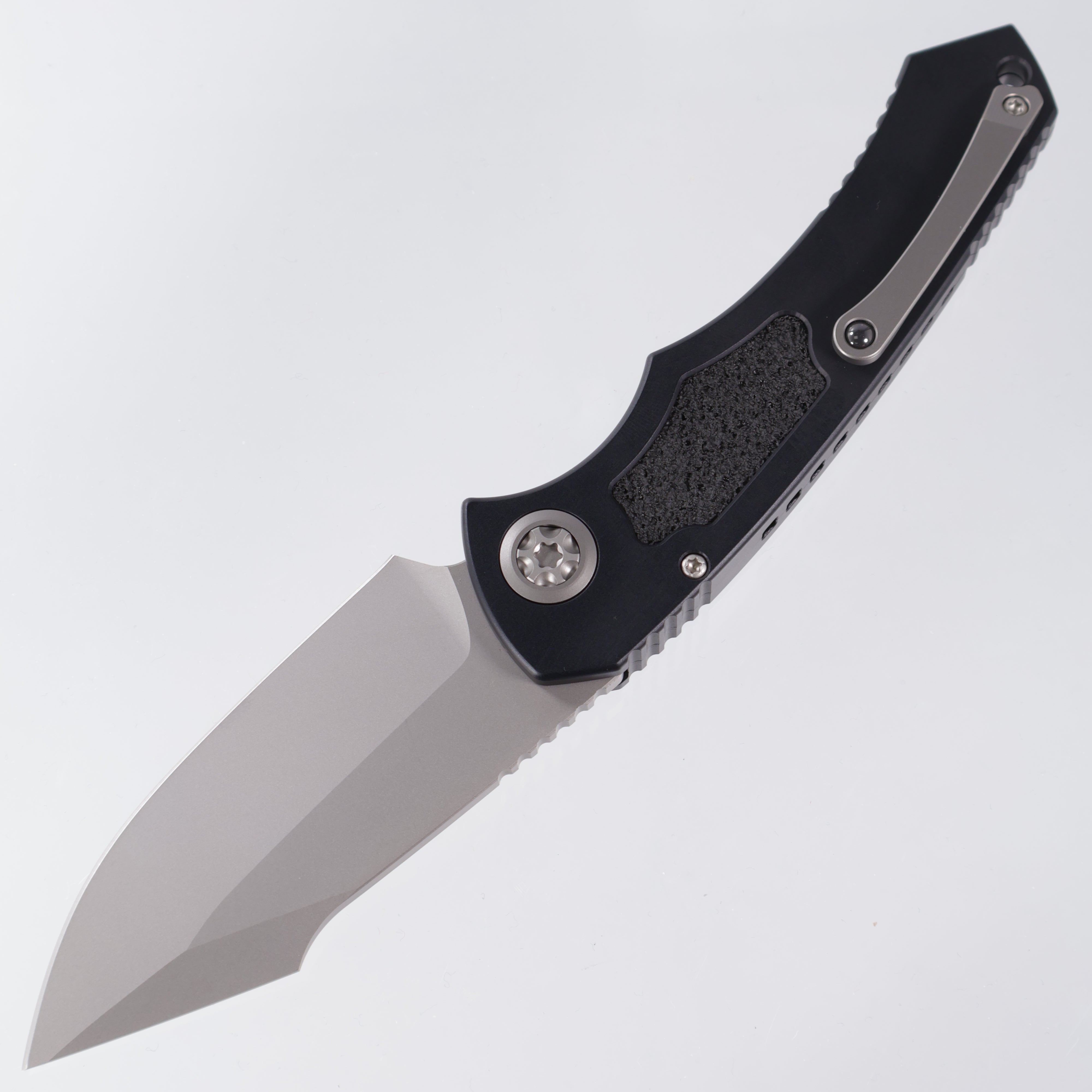 Heretic Pariah Auto - Black Aluminum w/ Black Traction Inlays - Bead Blast Magnacut - H048-3A