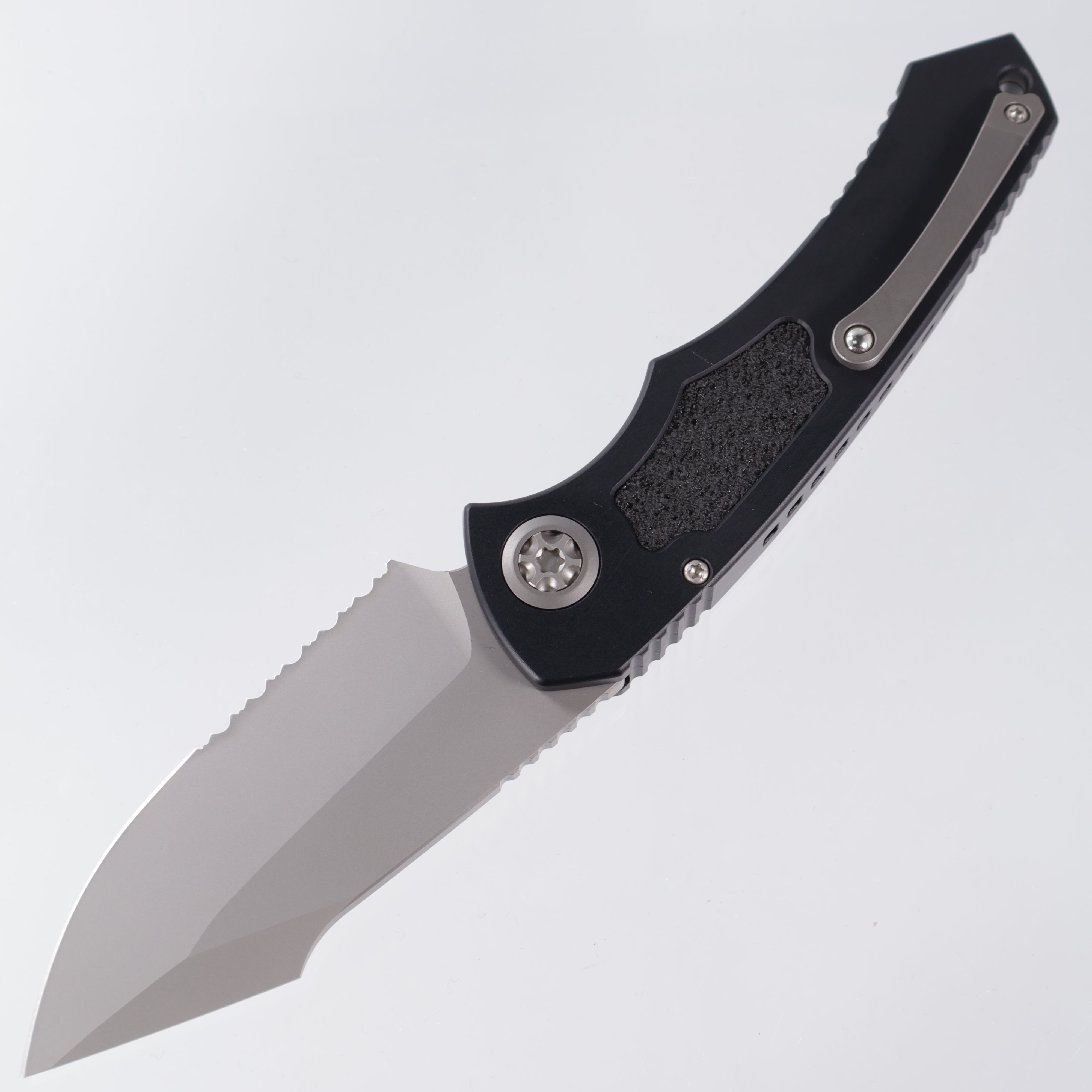 Heretic Pariah Auto - Black Aluminum w/ Black Traction Inlays - Bead Blast Magnacut Partial Serrate - H048-3B