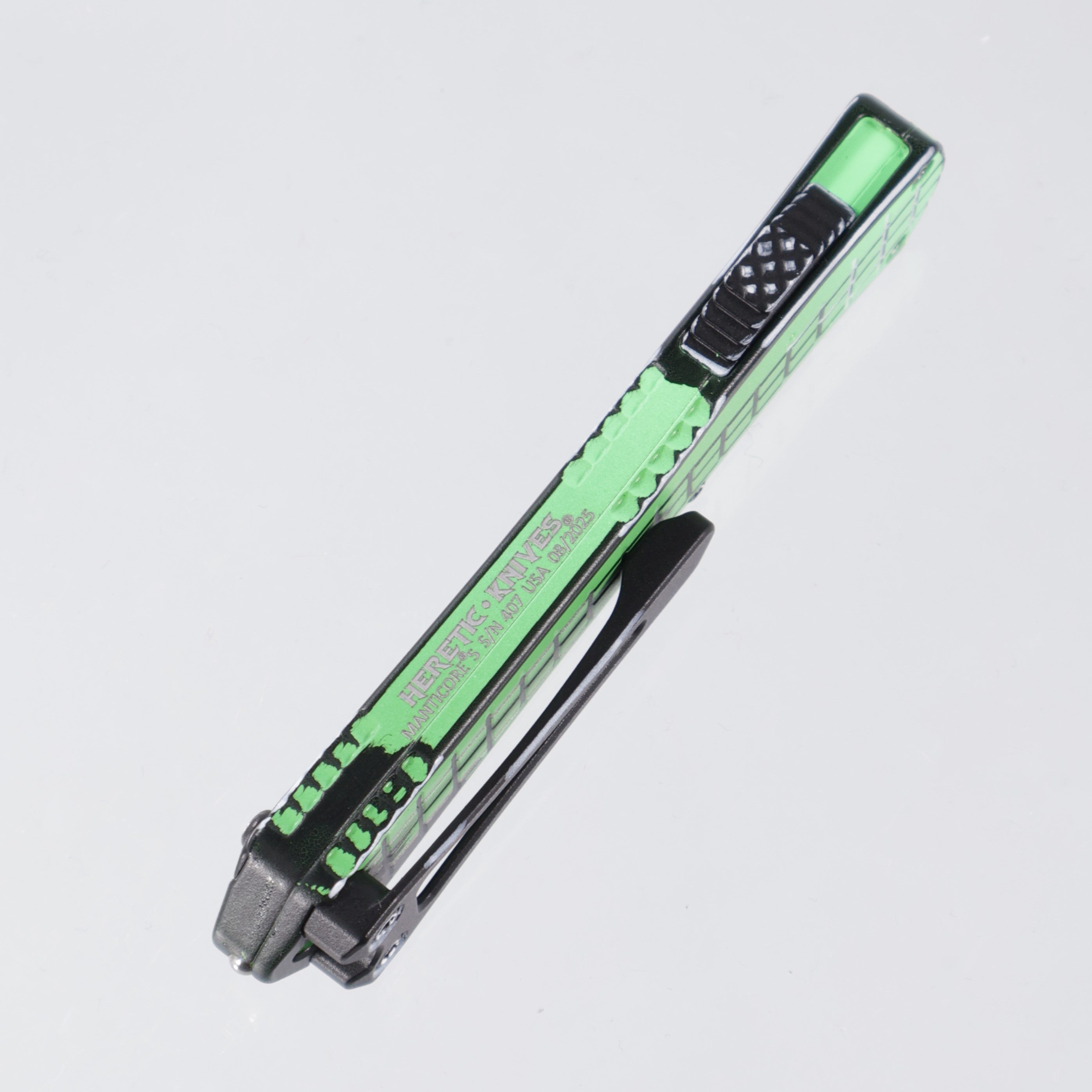 Heretic Manticore S Recurve - Toxic Green Cel-Shade - Magacut - H025F-CS-TX