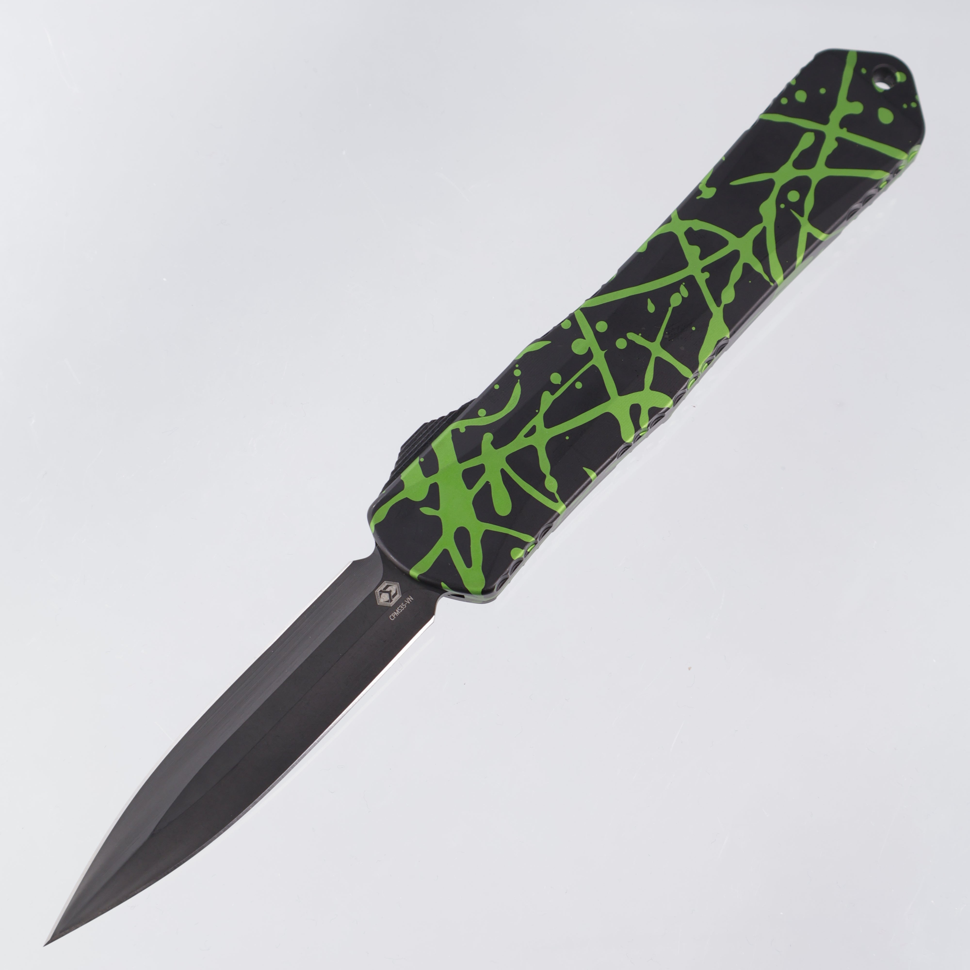 Heretic Manticore X - Black Aluminum w/ Green Splash - Double Edge DLC S35VN - H032-6A-GS Pre-Owned