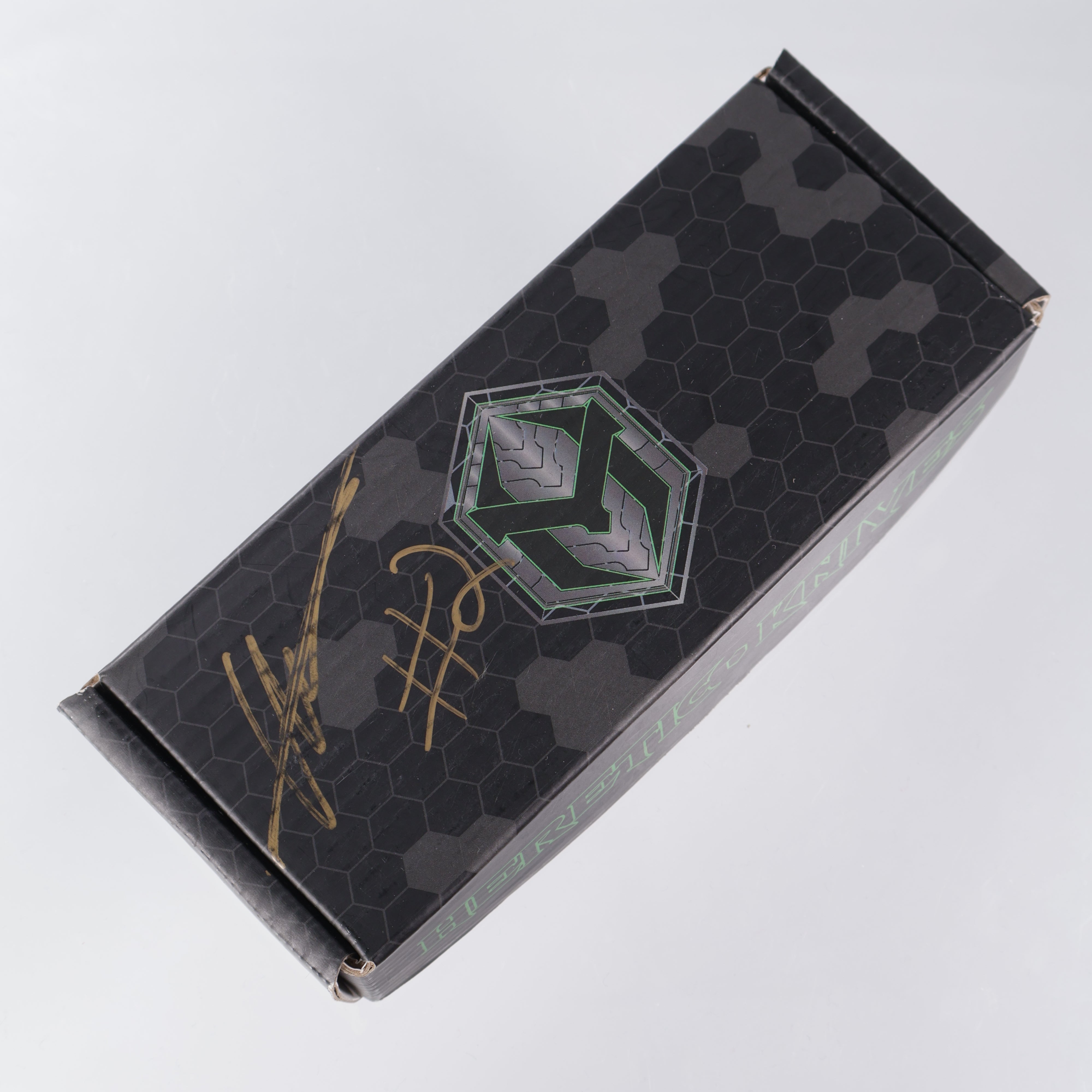 Heretic Pariah Double Action Prototype - Two-Tone DLC Elmax - Black Aluminum w/ Flamed Ti Pivot Collar - H048-10A-PROTO Pre-Owned