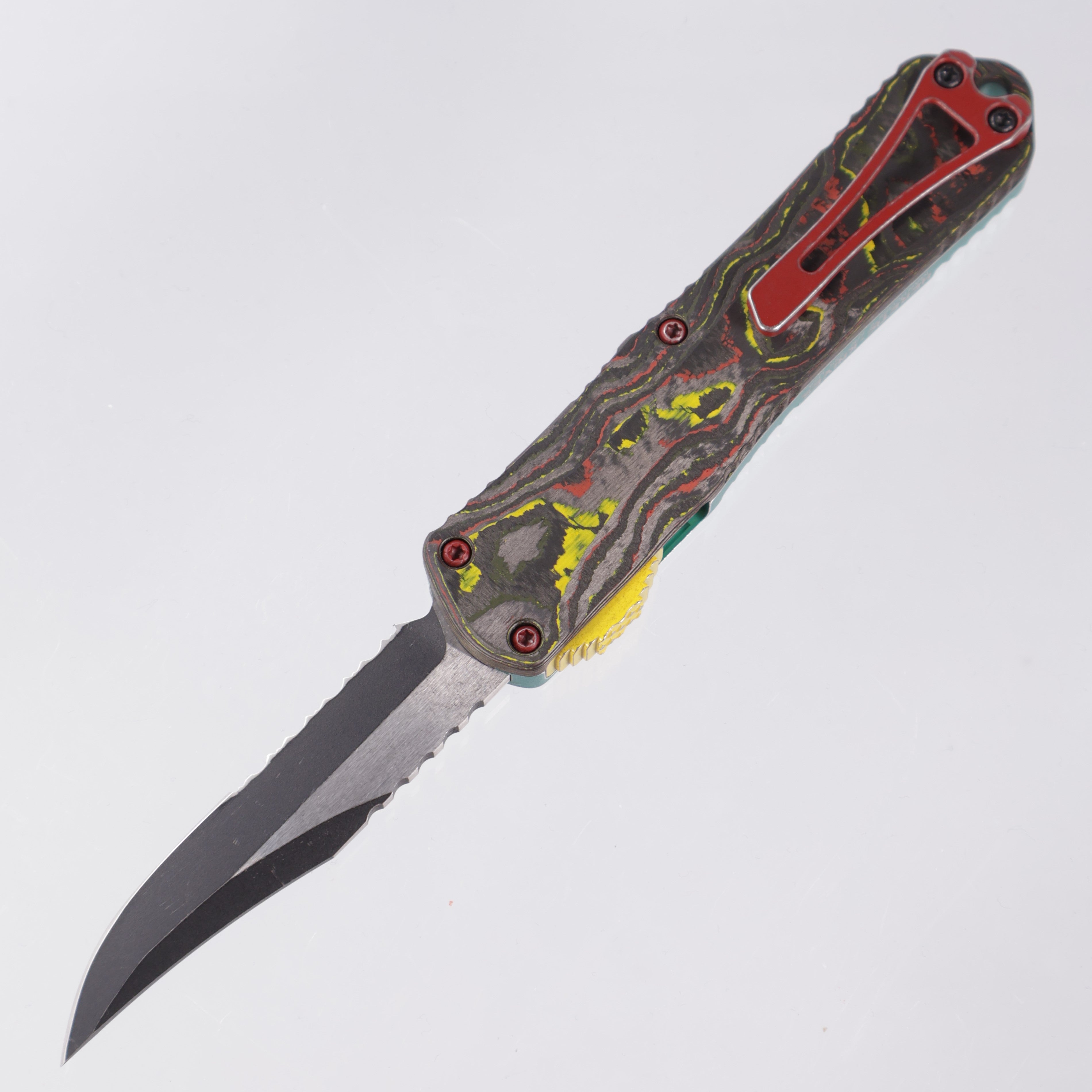 Heretic Manticore E - Bounty Hunter - Bowie Two-Tone Magnacut Part Serrate - Camo Carbon Back & Aluminum Front - H026B-14B-BOUNTY
