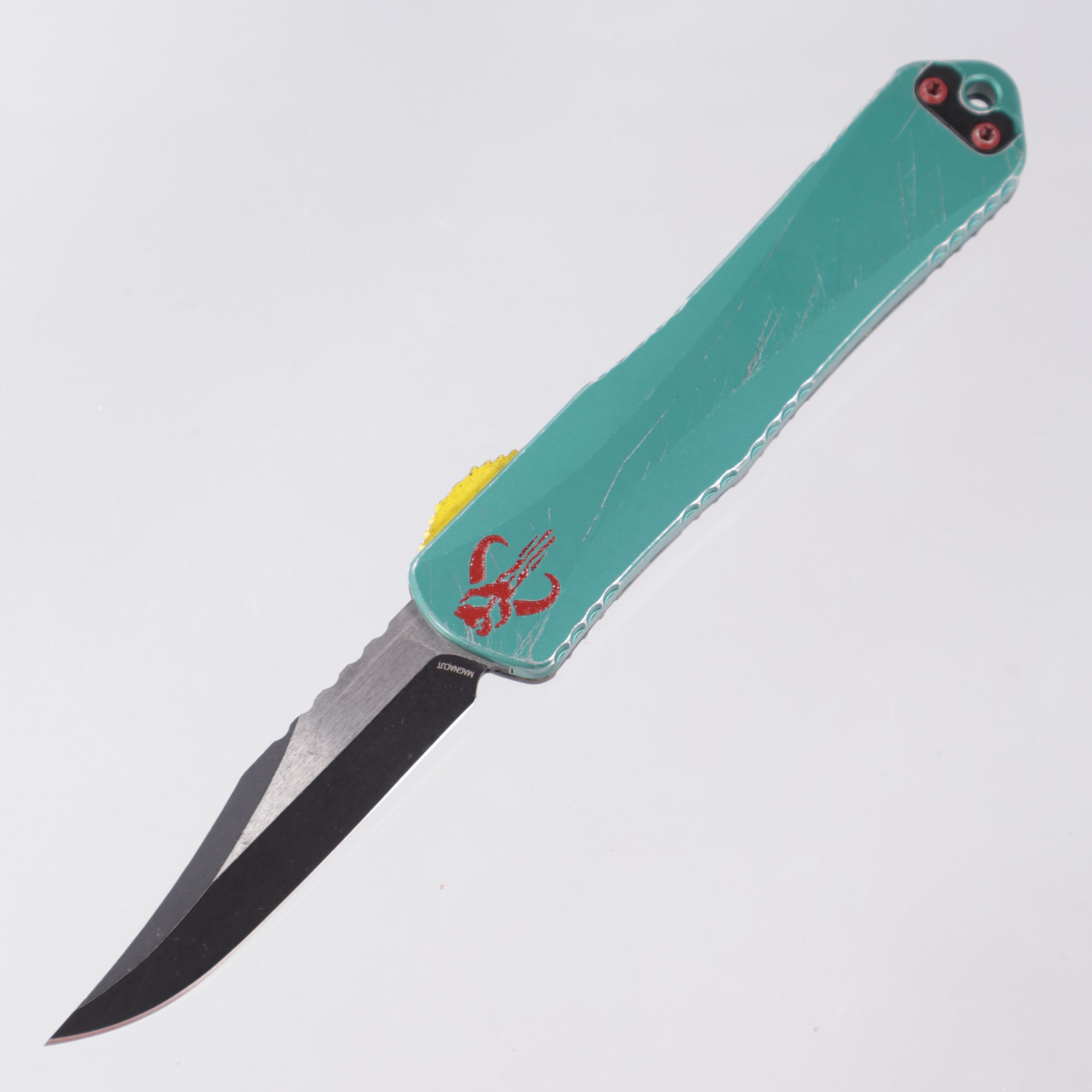 Heretic Manticore E - Bounty Hunter - Bowie Two-Tone Magnacut - Camo Carbon Back & Aluminum Front - H026B-14A-BOUNTY