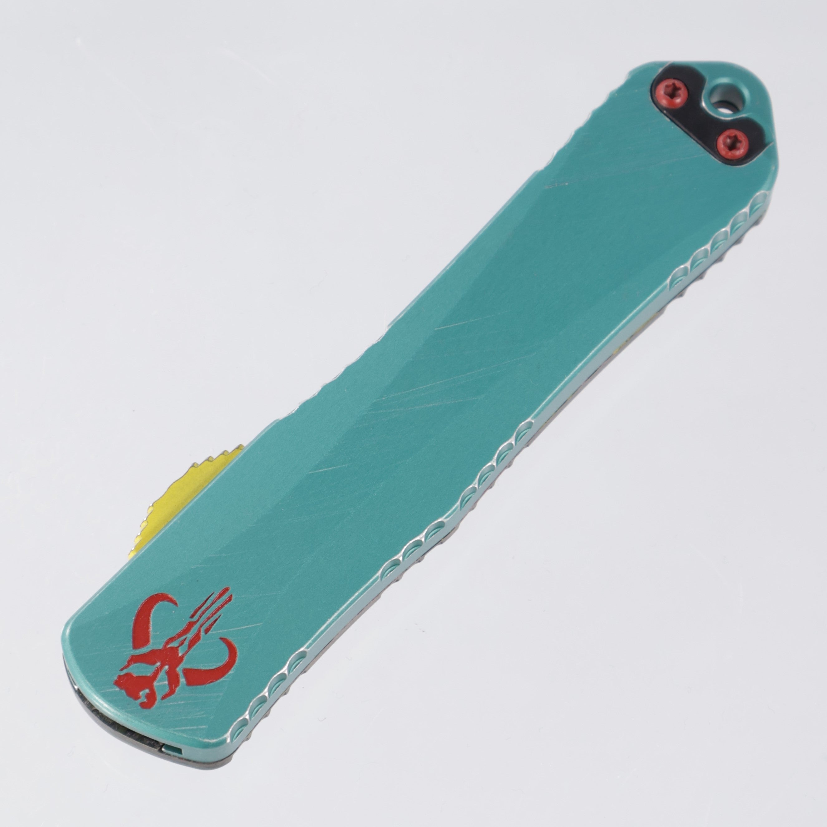 Heretic Manticore E - Bounty Hunter Double Edge Full Serrate - CamoCarbon & Distressed Aluminum - Two-Tone Magnacut - H028-10C-BOUNTY