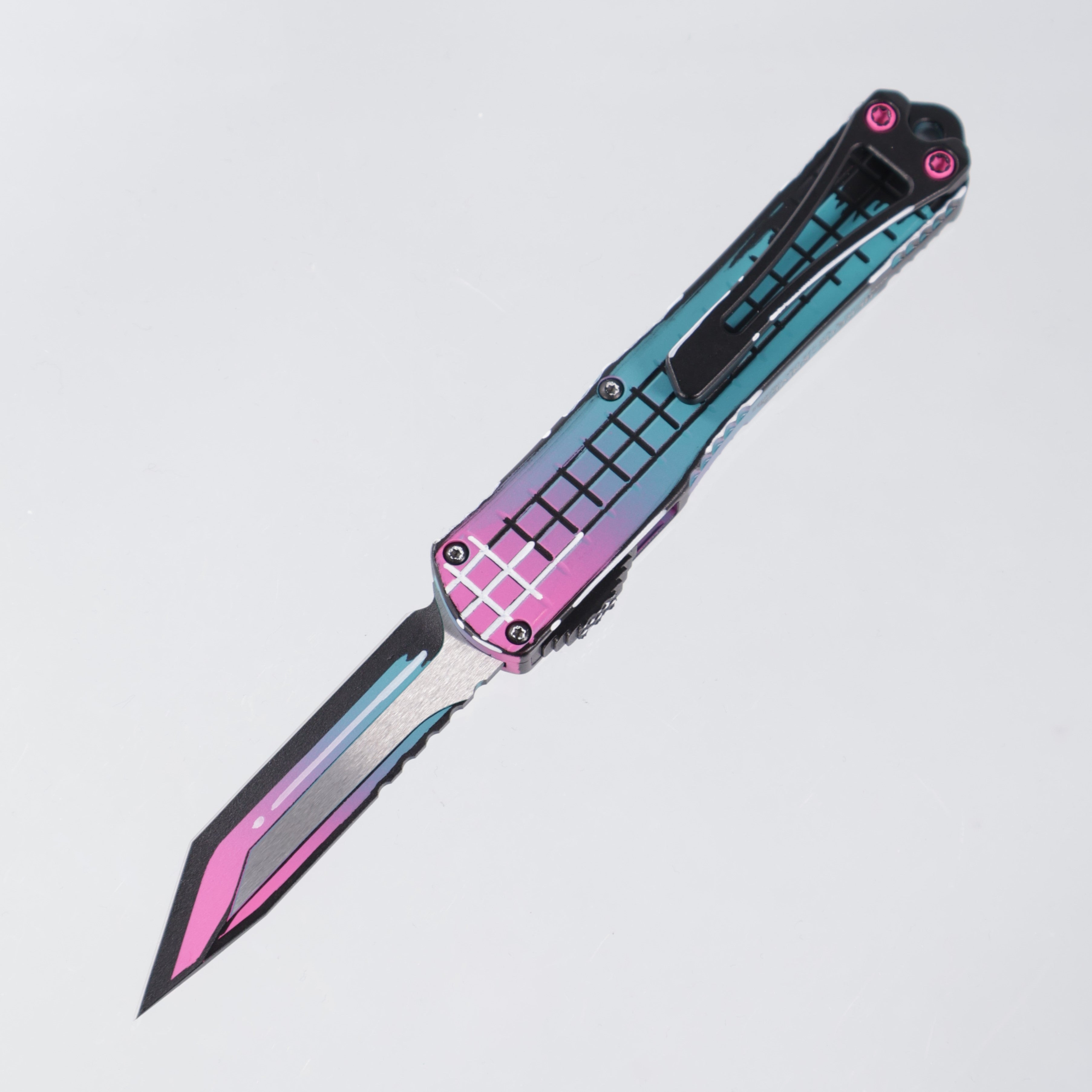 Heretic Manticore S Tanto - Miami Vice Cel-Shade - Magnacut - H023F-CS-MV