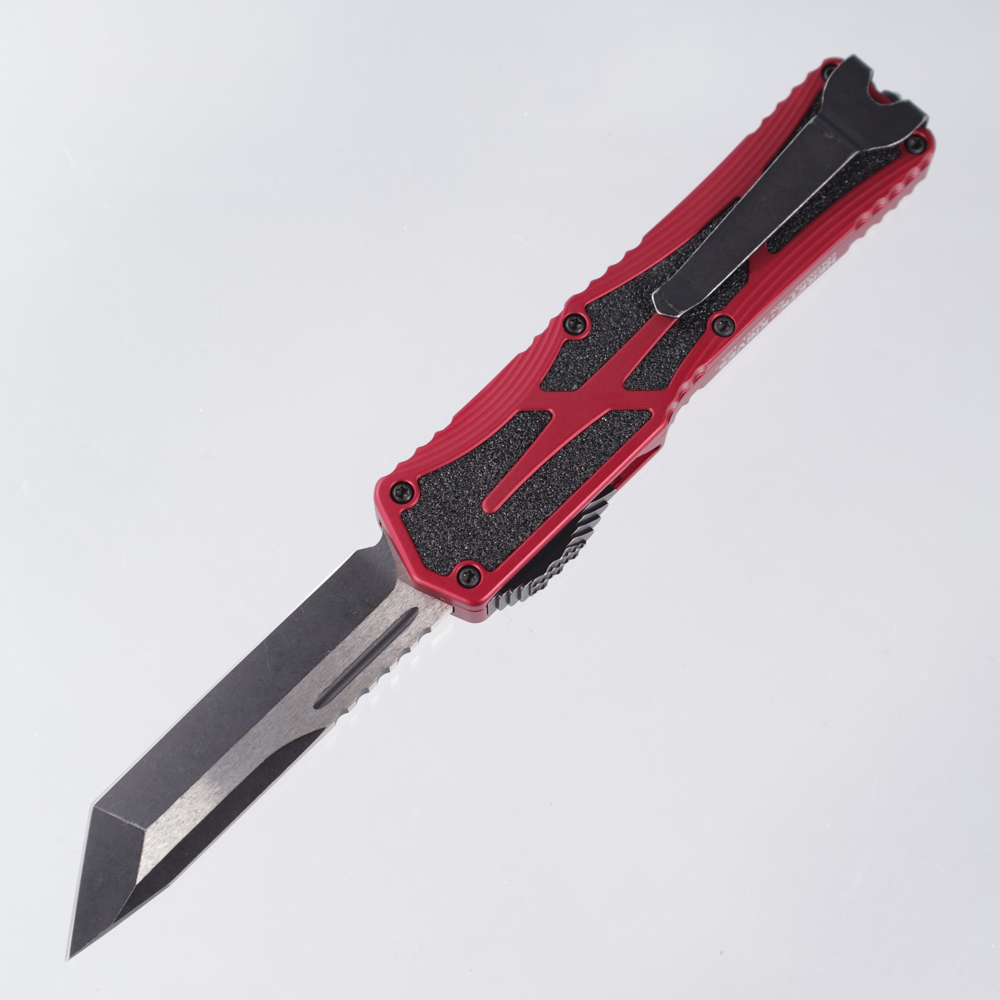 Heretic Colossus - Battleworn Tanto Magnacut - Red Aluminum w/ Blac Traction Inlays - H040-14A-RED
