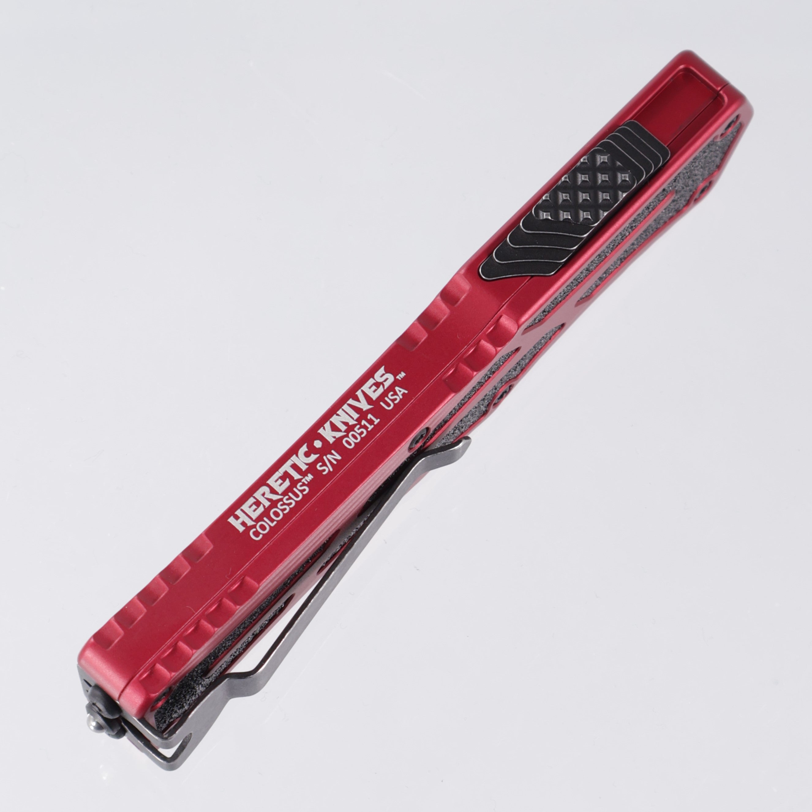 Heretic Colossus - Battleworn Tanto Magnacut - Red Aluminum w/ Blac Traction Inlays - H040-14A-RED