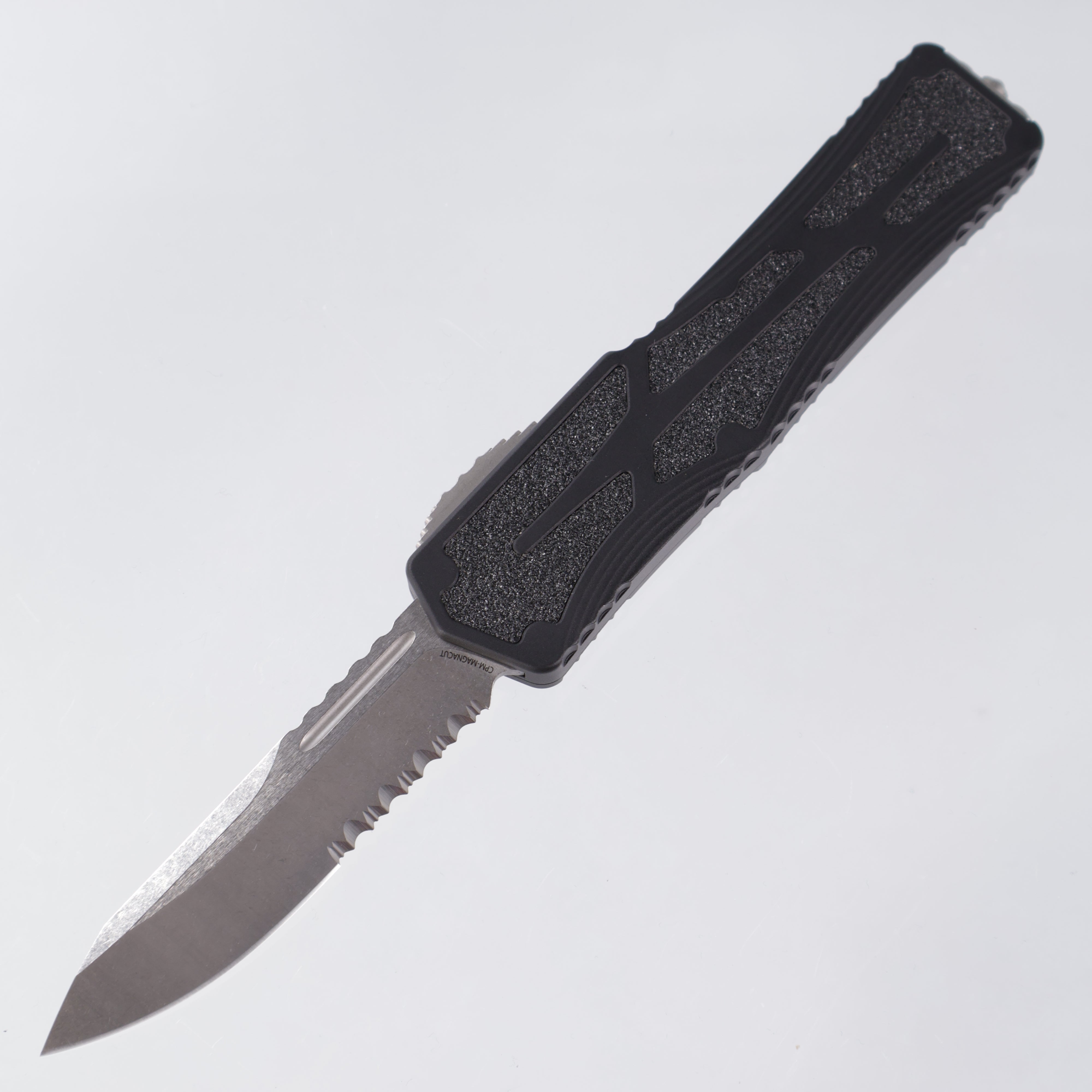 Heretic Colossus - Stonewash Magnacut Partial Serrate - Black Aluminum w/ Grip Tape Inlay - H039-2B