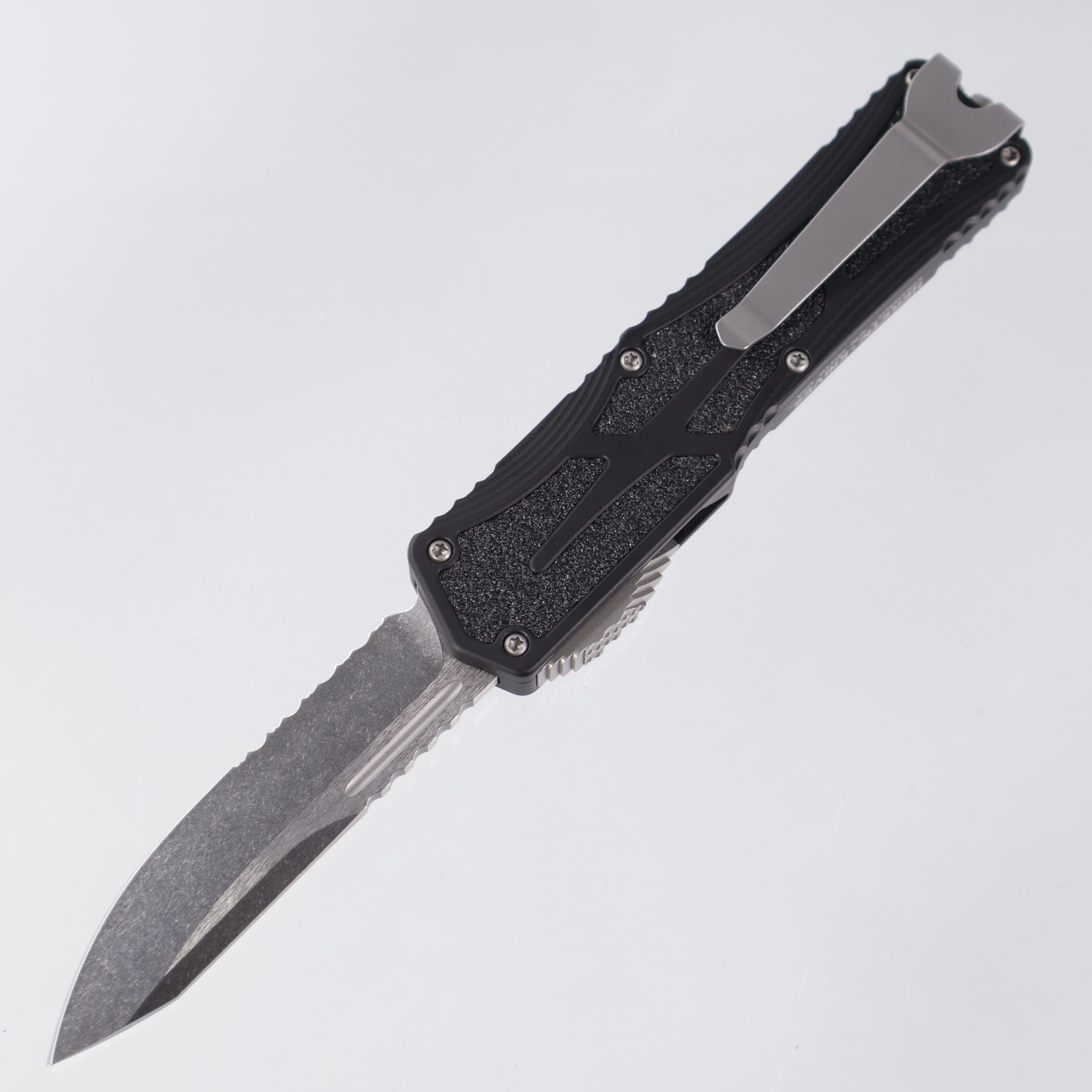 Heretic Colossus - Stonewash Magnacut Partial Serrate - Black Aluminum w/ Grip Tape Inlay - H039-2B