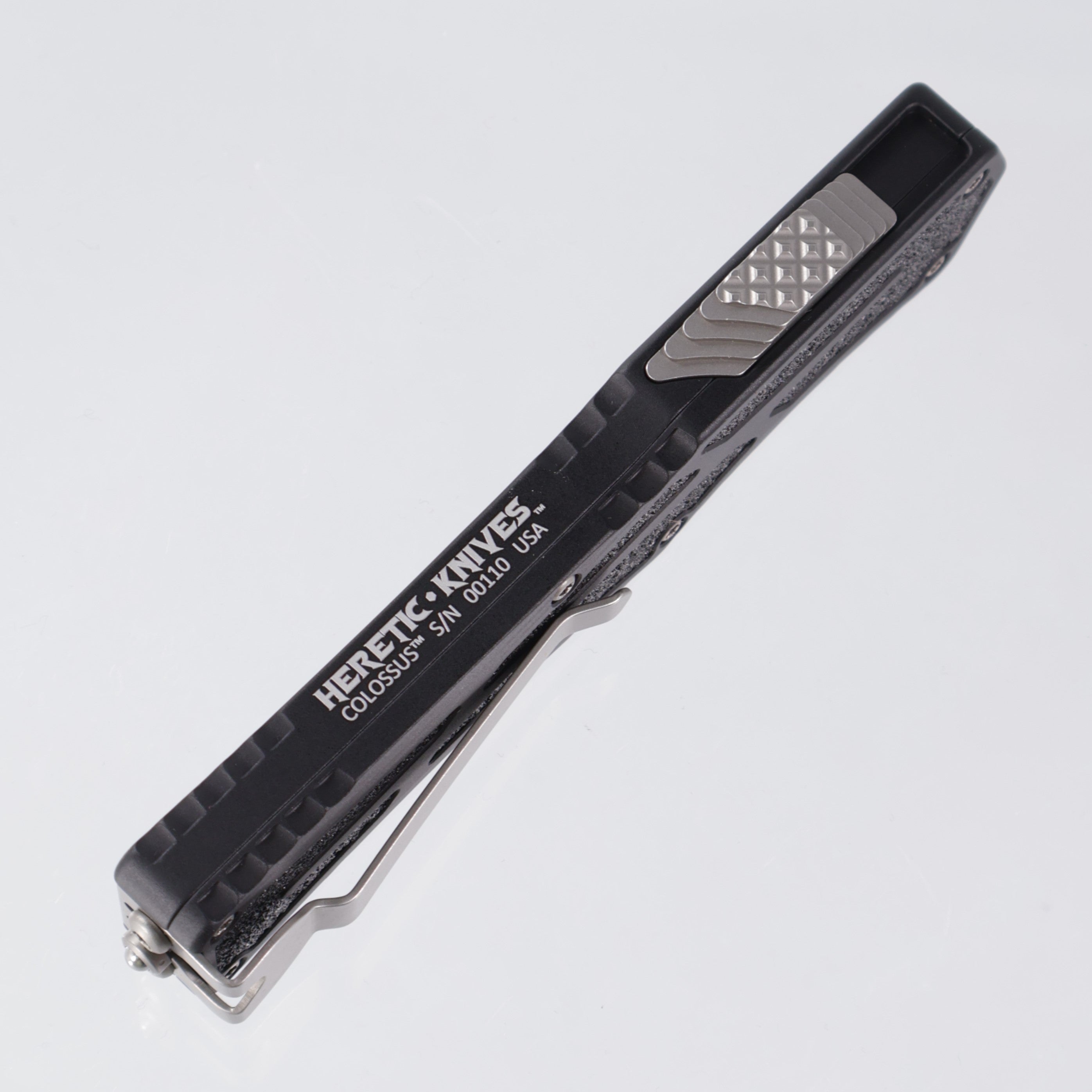 Heretic Colossus - Stonewash Magnacut Partial Serrate - Black Aluminum w/ Grip Tape Inlay - H039-2B