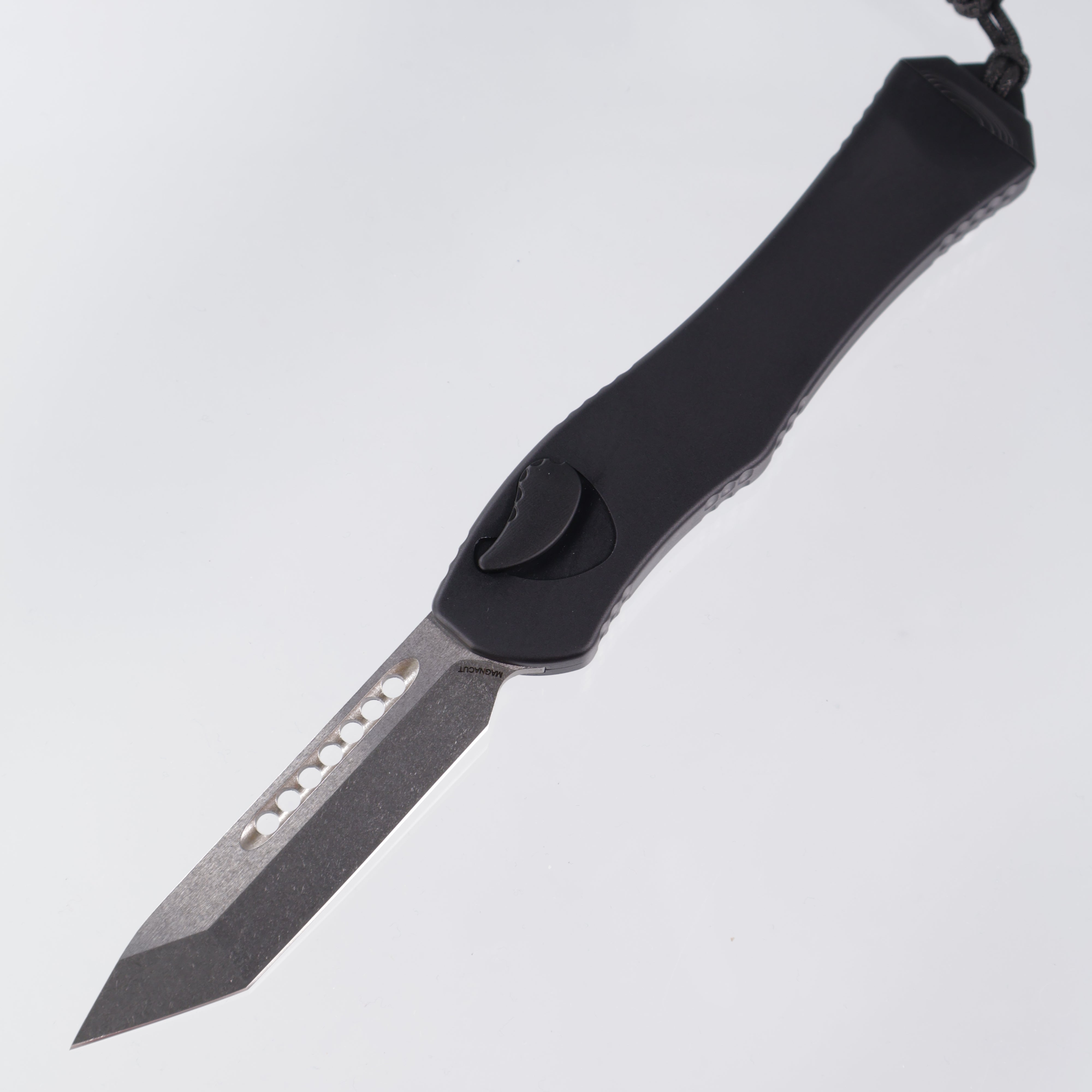 Heretic Hydra V4 Tanto - Black - Stonewash Magnacut - H406-2A