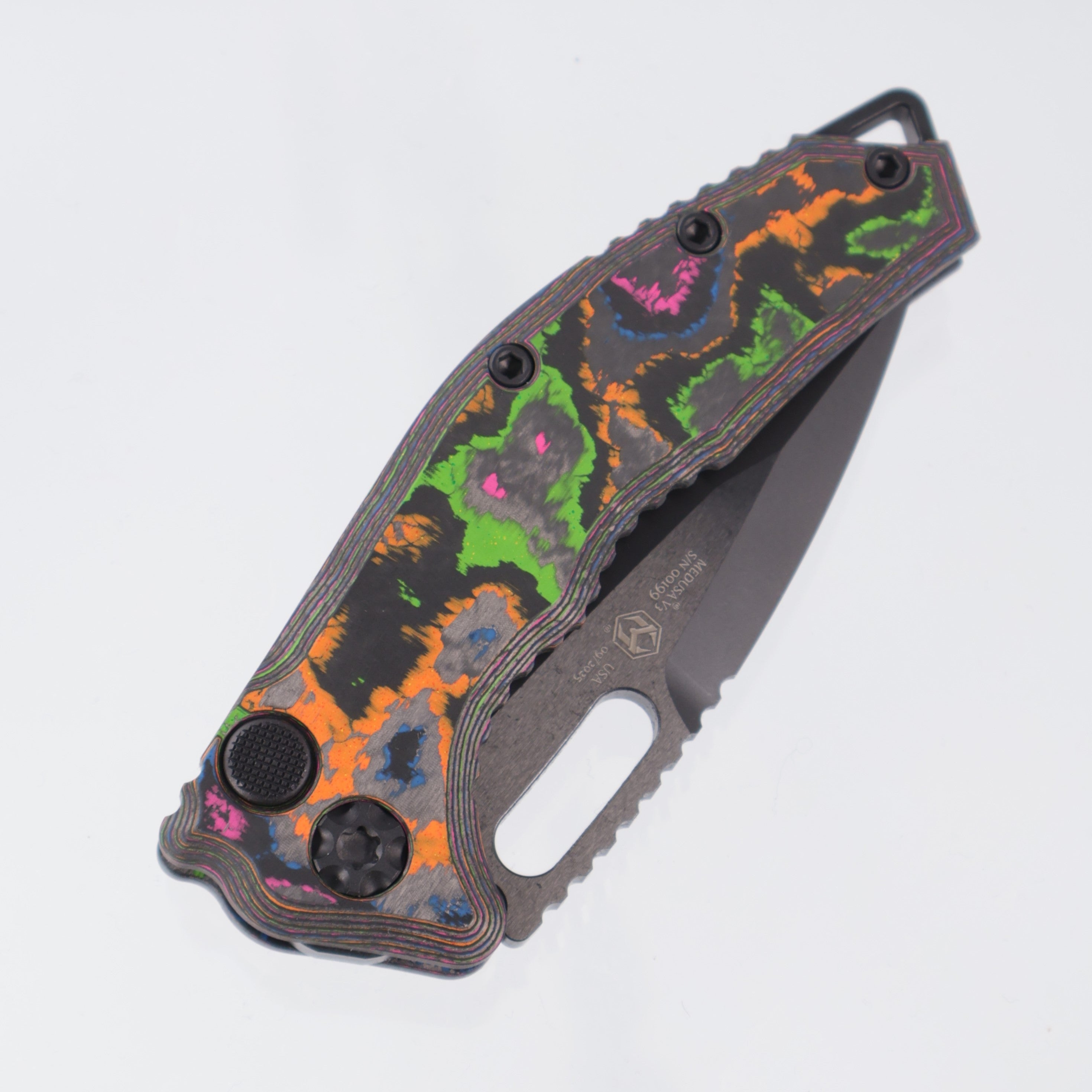 Heretic Medusa V3 Auto Tanto - 80s Camo Carbon - Full Serrate DLC Magnacut - BR OP Exclusive - H011-6C-80/CC