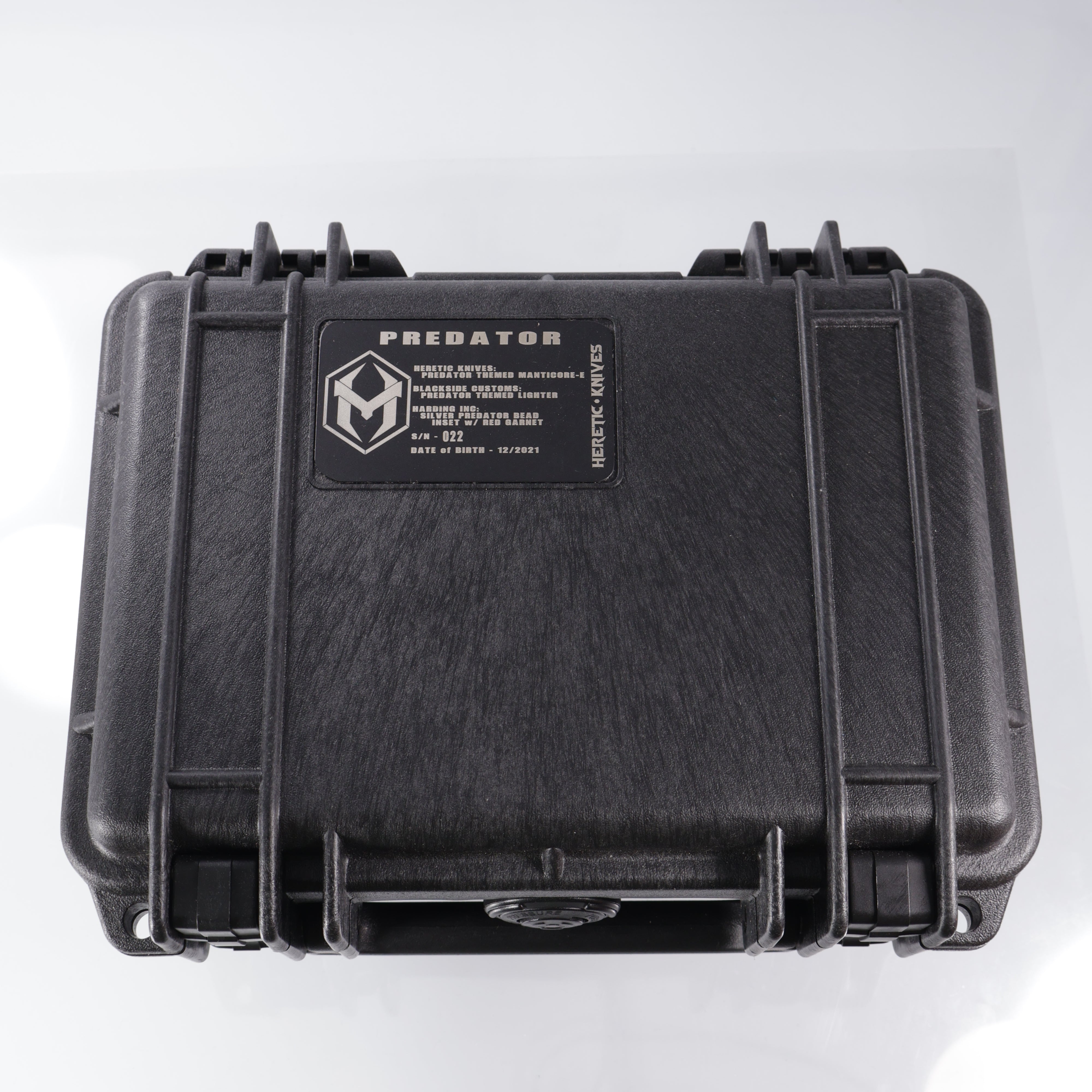 Heretic Manticore E Predator Set - Tanto DLC & DLC Hardware - Red CamoCarbon & Aluminum Handle - Predator Bead & Lighter - S/N 022 - Pre-Owned