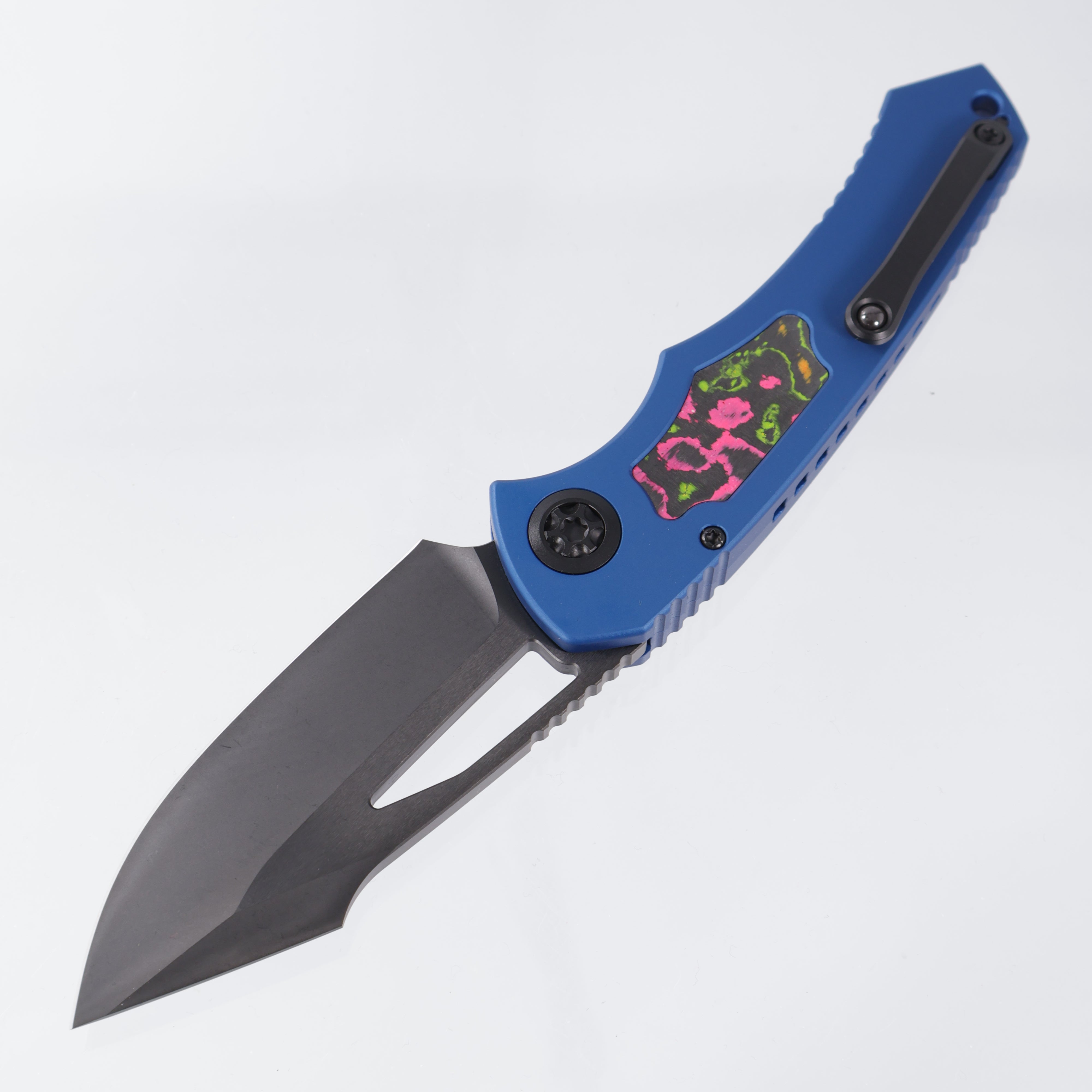 Heretic Pariah Manual Single Edge - Blue Aluminum w/ 80s Camo Carbon inlays - DLC Magnacut - H046-6A-BLU/80S - BROP Exclusive