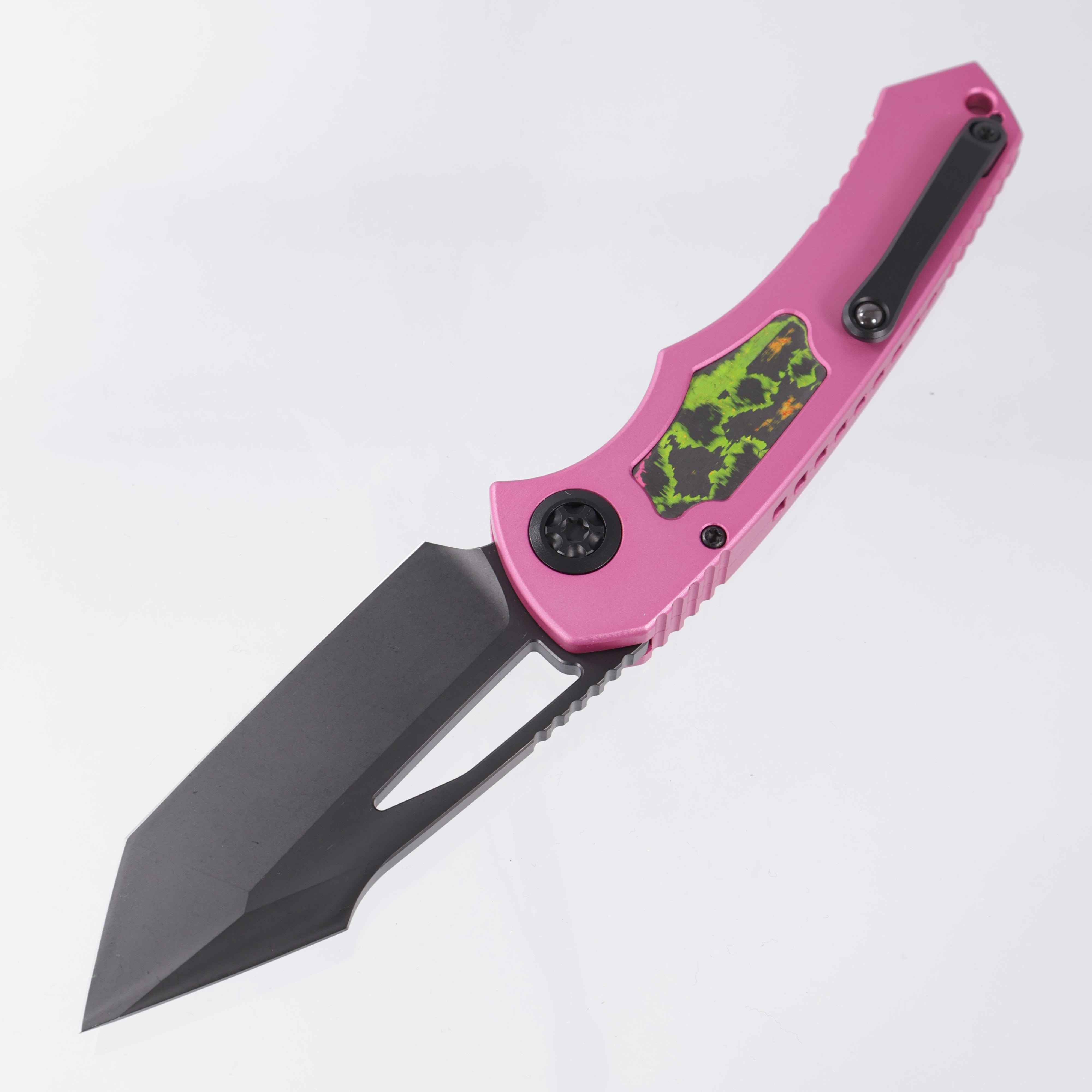 Heretic Pariah Manual Tanto - Pink Aluminum w/ 80s Camo Carbon inlays - DLC Magnacut - H047-6A-PINK/80S - BROP Exclusive
