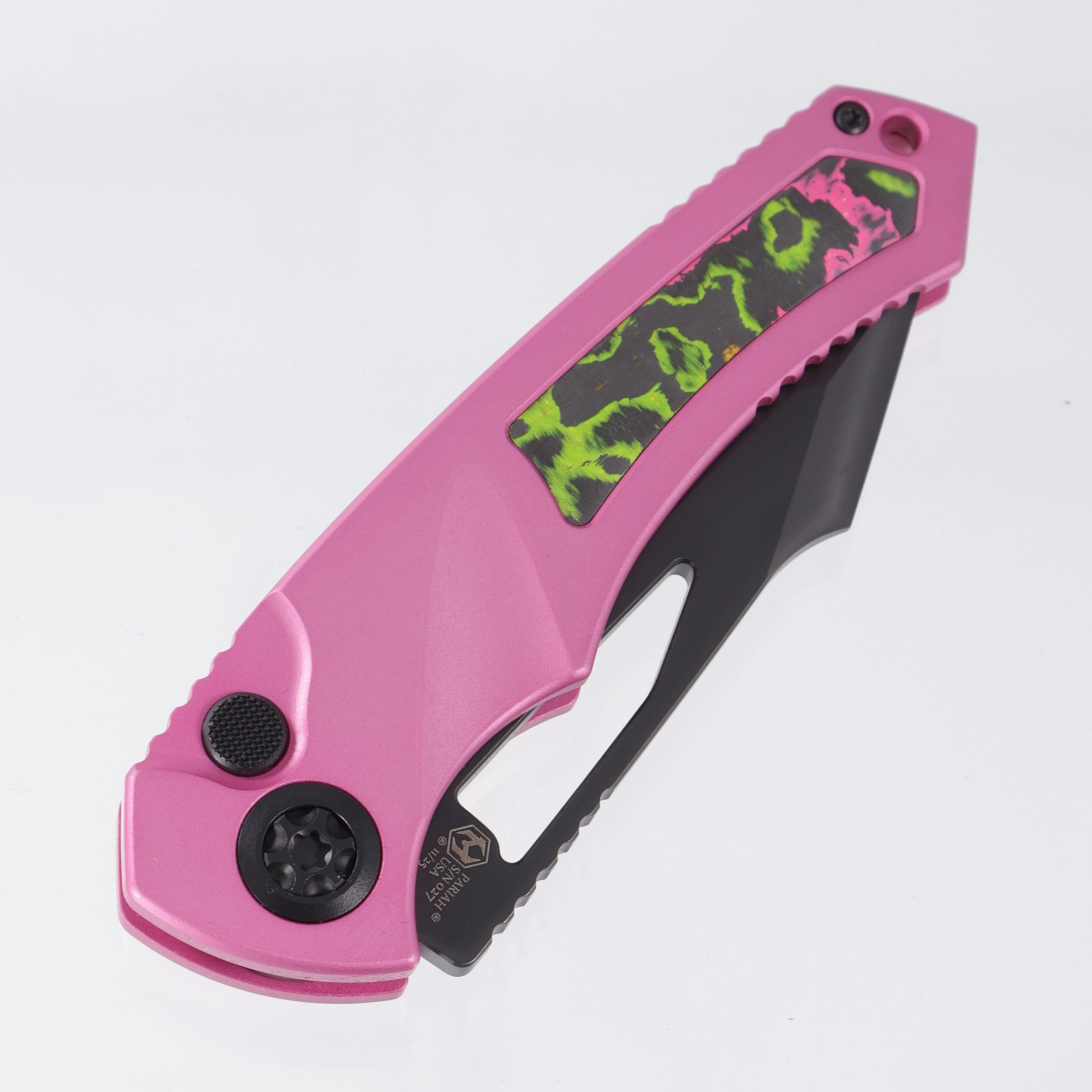 Heretic Pariah Manual Tanto - Pink Aluminum w/ 80s Camo Carbon inlays - DLC Magnacut - H047-6A-PINK/80S - BROP Exclusive