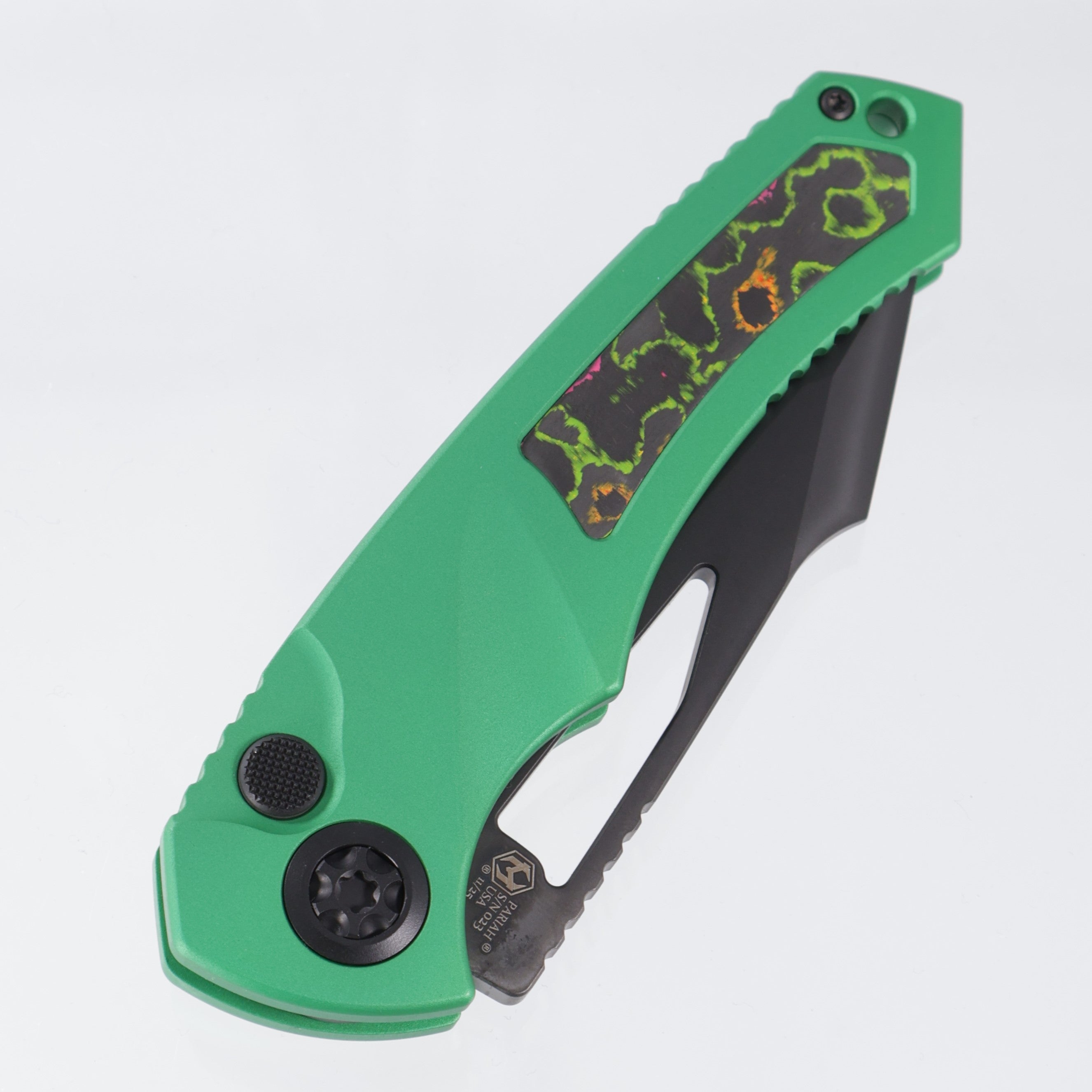 Heretic Pariah Manual Tanto - Green Aluminum w/ 80s Camo Carbon inlays - DLC Magnacut - H047-6A-GRN/80S - BROP Exclusive