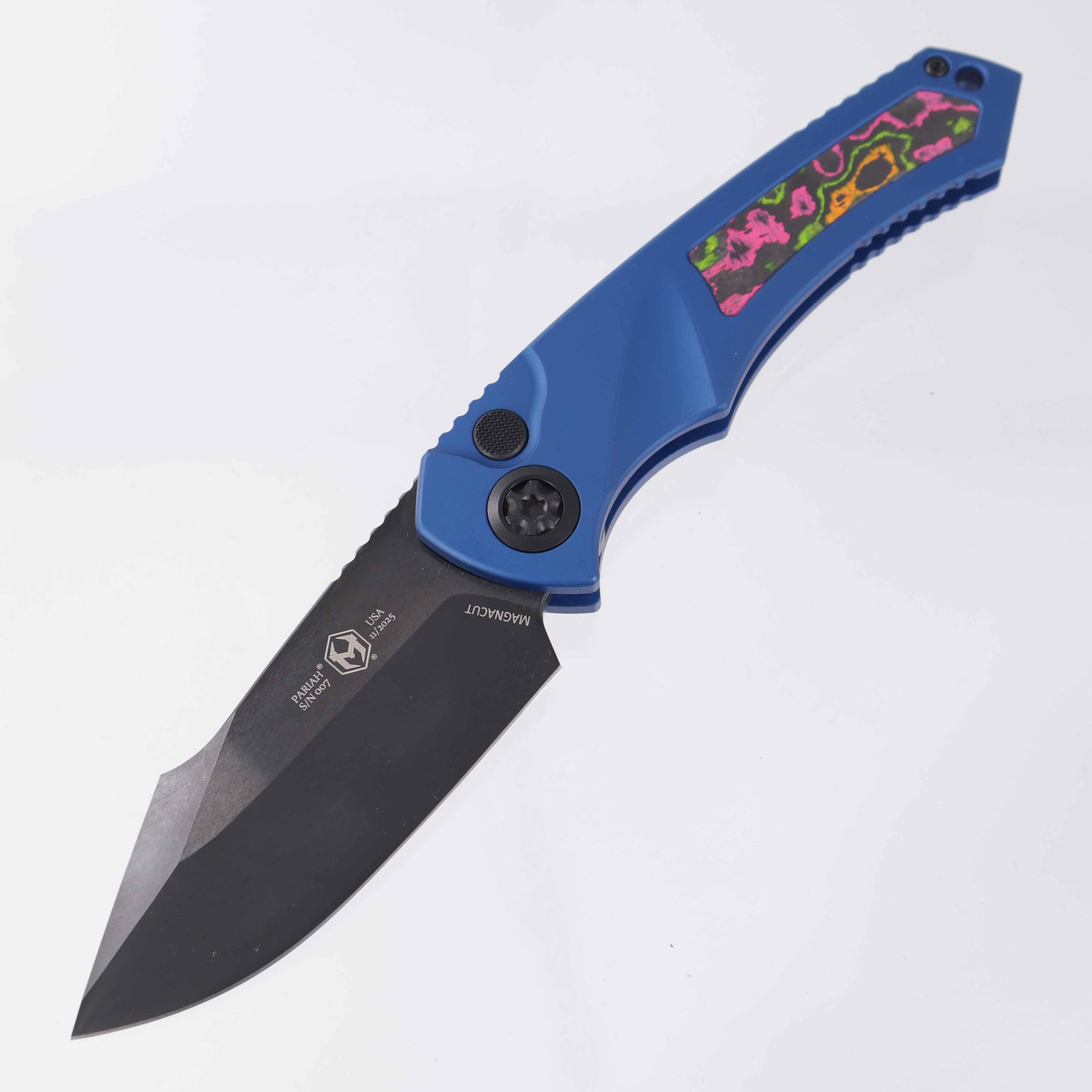 Heretic Pariah Auto Single Edge - Blue Aluminum w/ 80s Camo Carbon inlays - DLC Magnacut - H048-6A-BLU/80S - BROP Exclusive