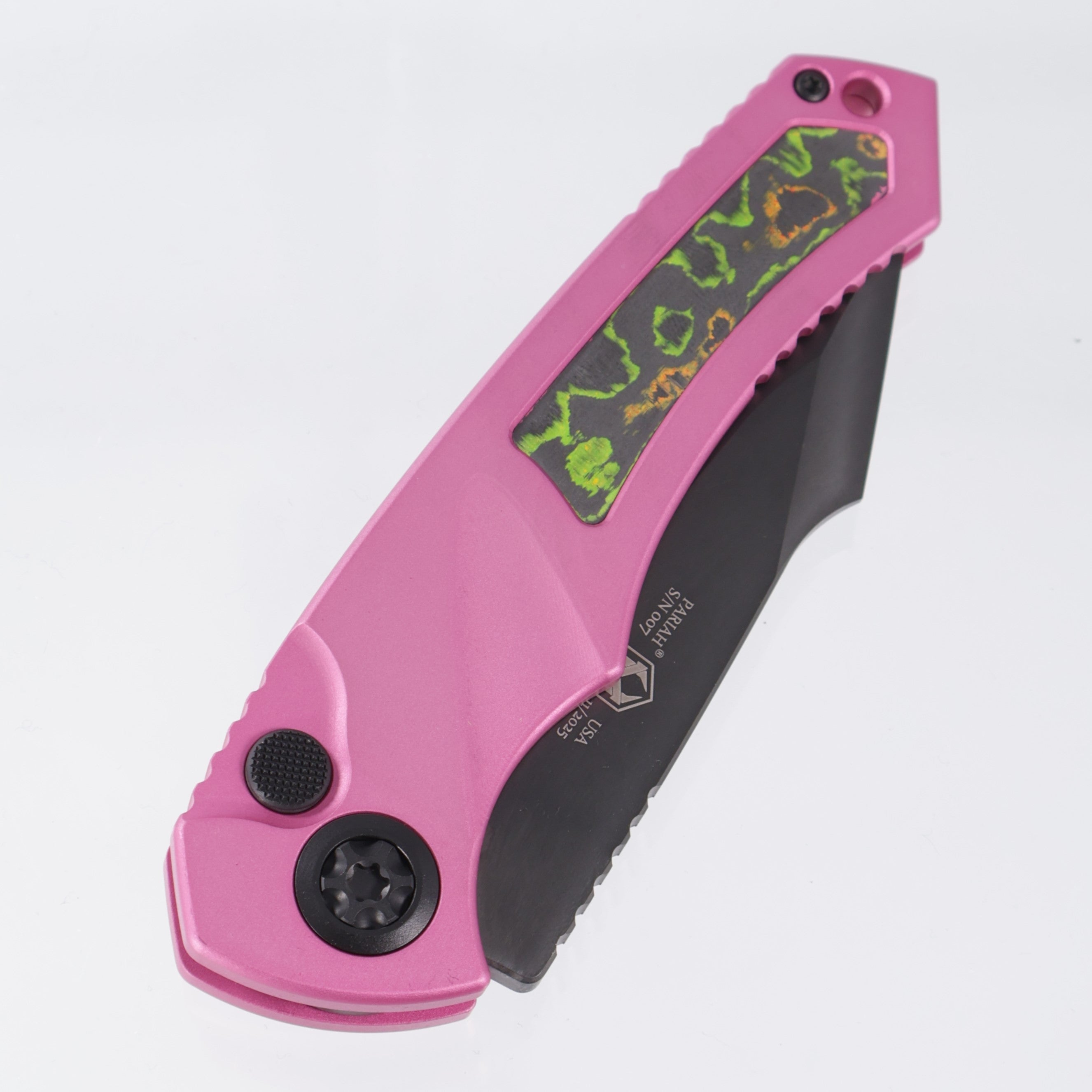 Heretic Pariah Auto Single Edge - Pink Aluminum w/ 80s Camo Carbon inlays - DLC Magnacut - H048-6A-PINK/80S - BROP Exclusive