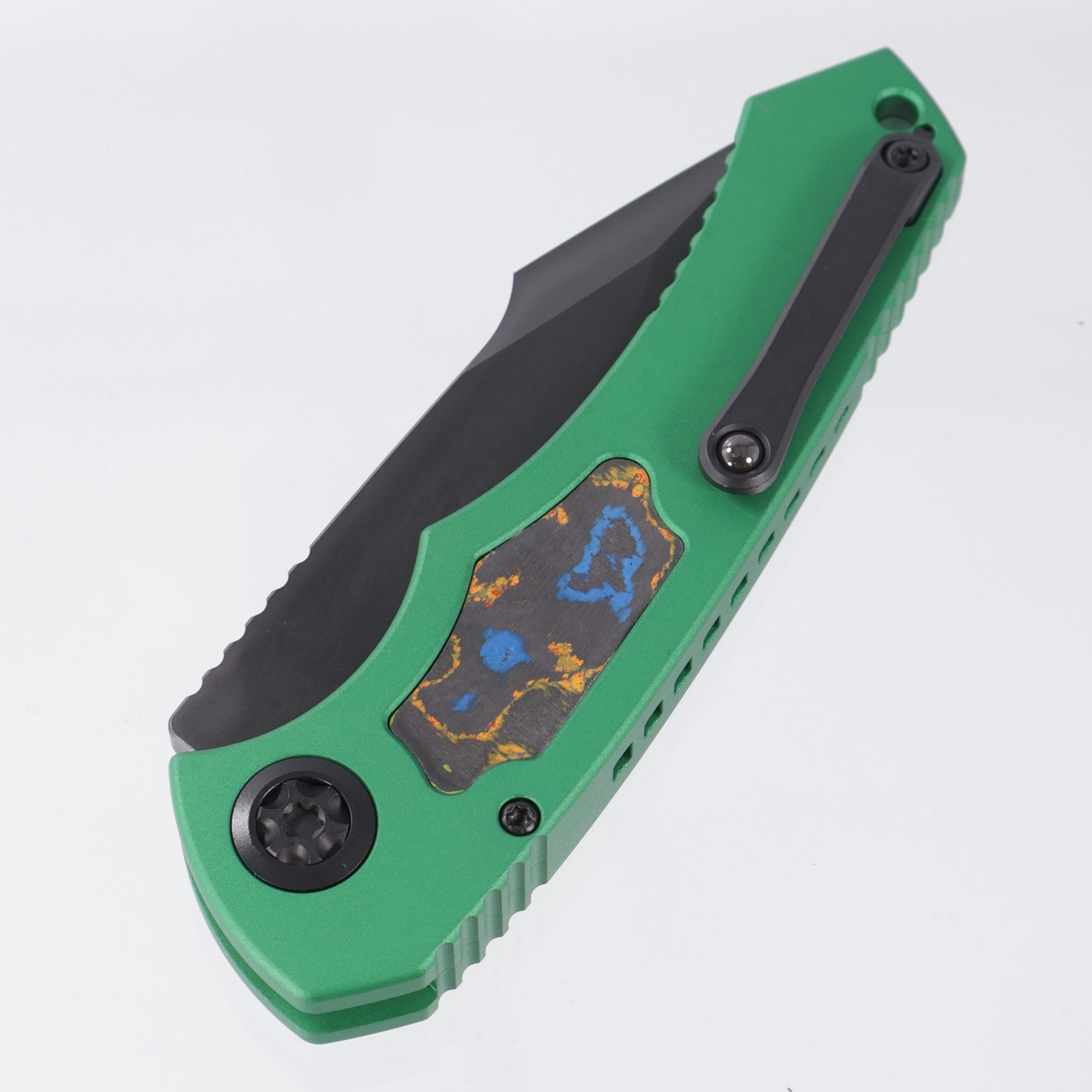 Heretic Pariah Auto Single Edge - Green Aluminum w/ 80s Camo Carbon inlays - DLC Magnacut - H048-6A-GRN/80S - BROP Exclusive
