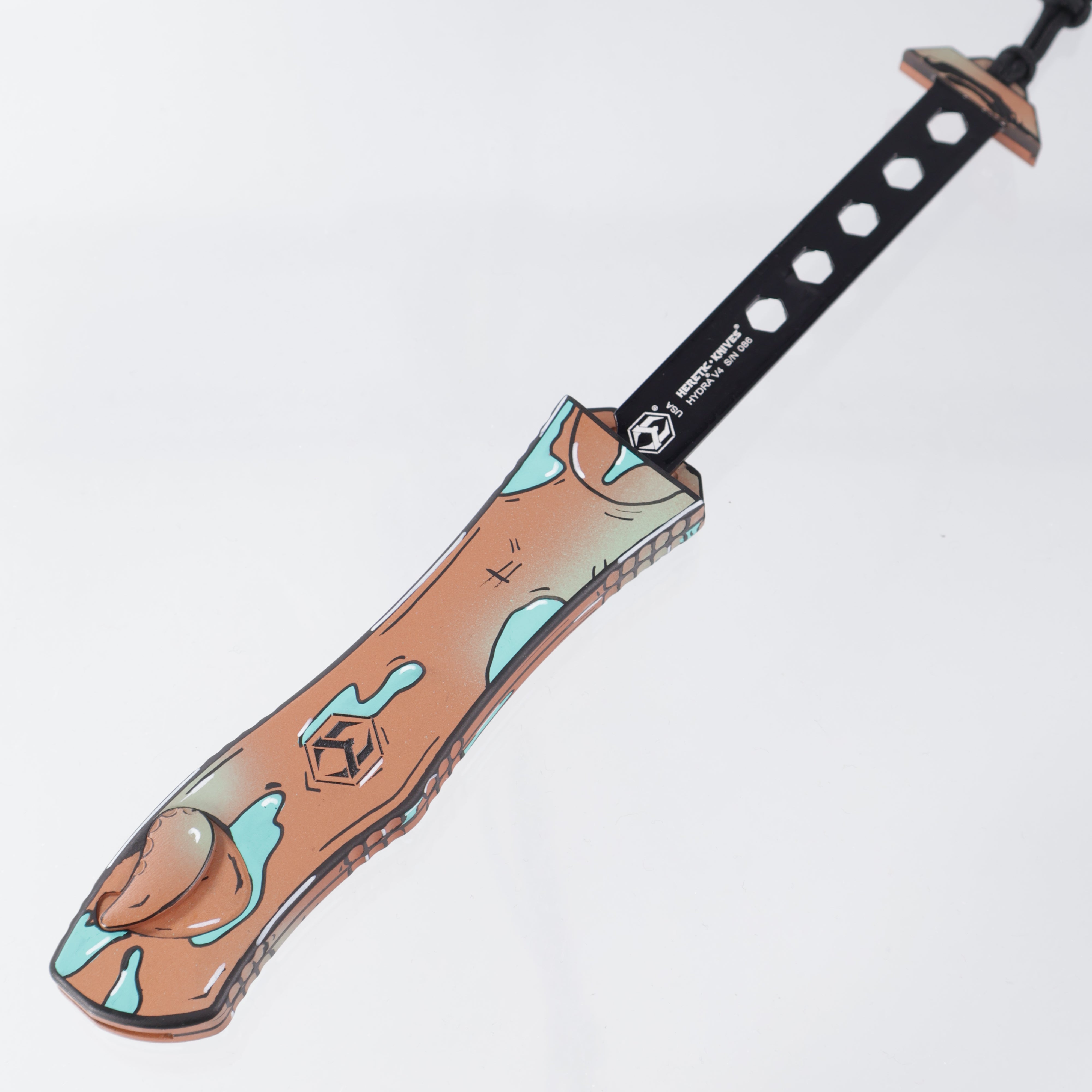 Heretic Hydra V4 Recurve - Shipwreck Cel Shade - Magnacut - H408-6CS-SHIP