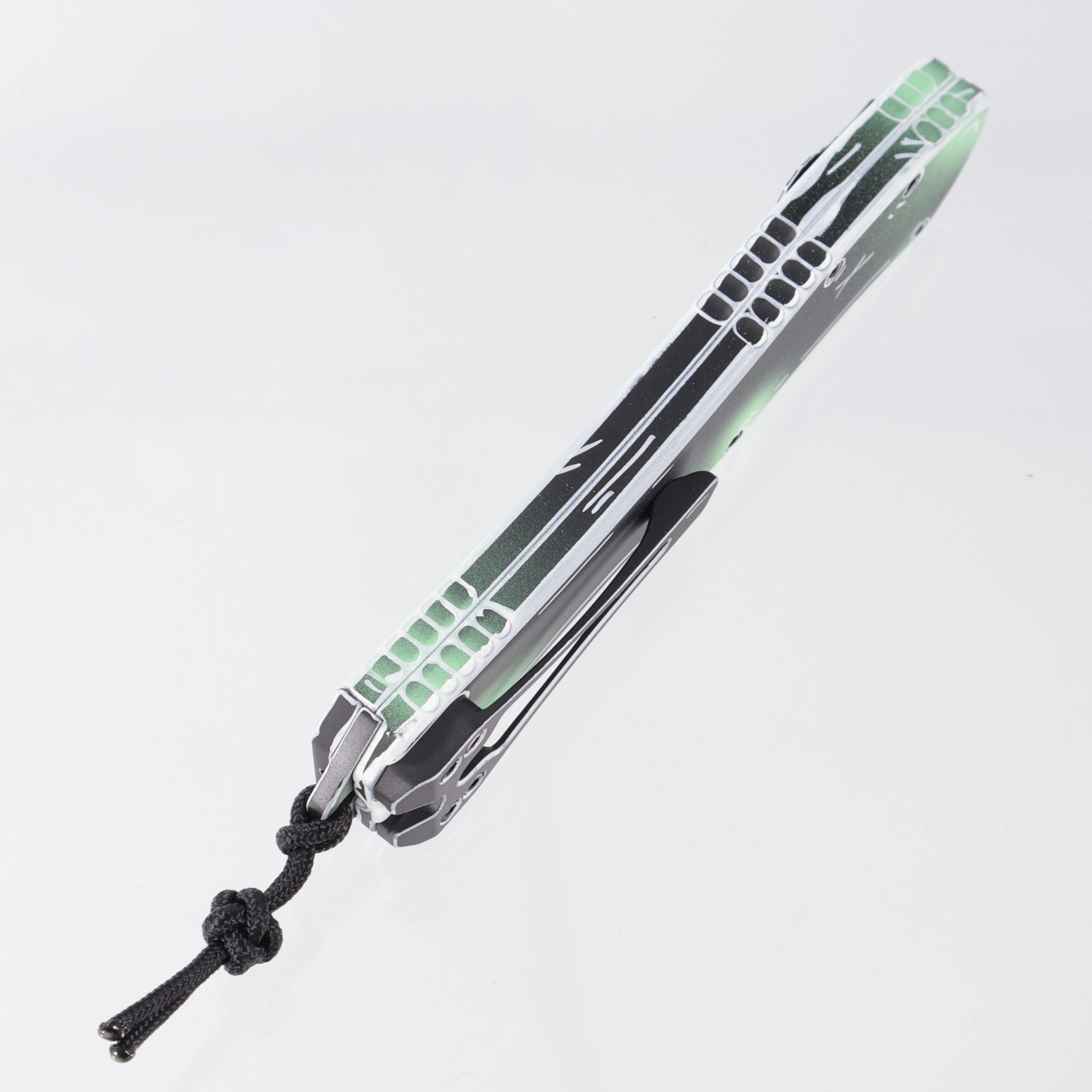 Heretic  Hydra V4 Tanto - UV Reactive Toxic Green Negative Cel-Shade - Magnacut - H406-NCS-TX