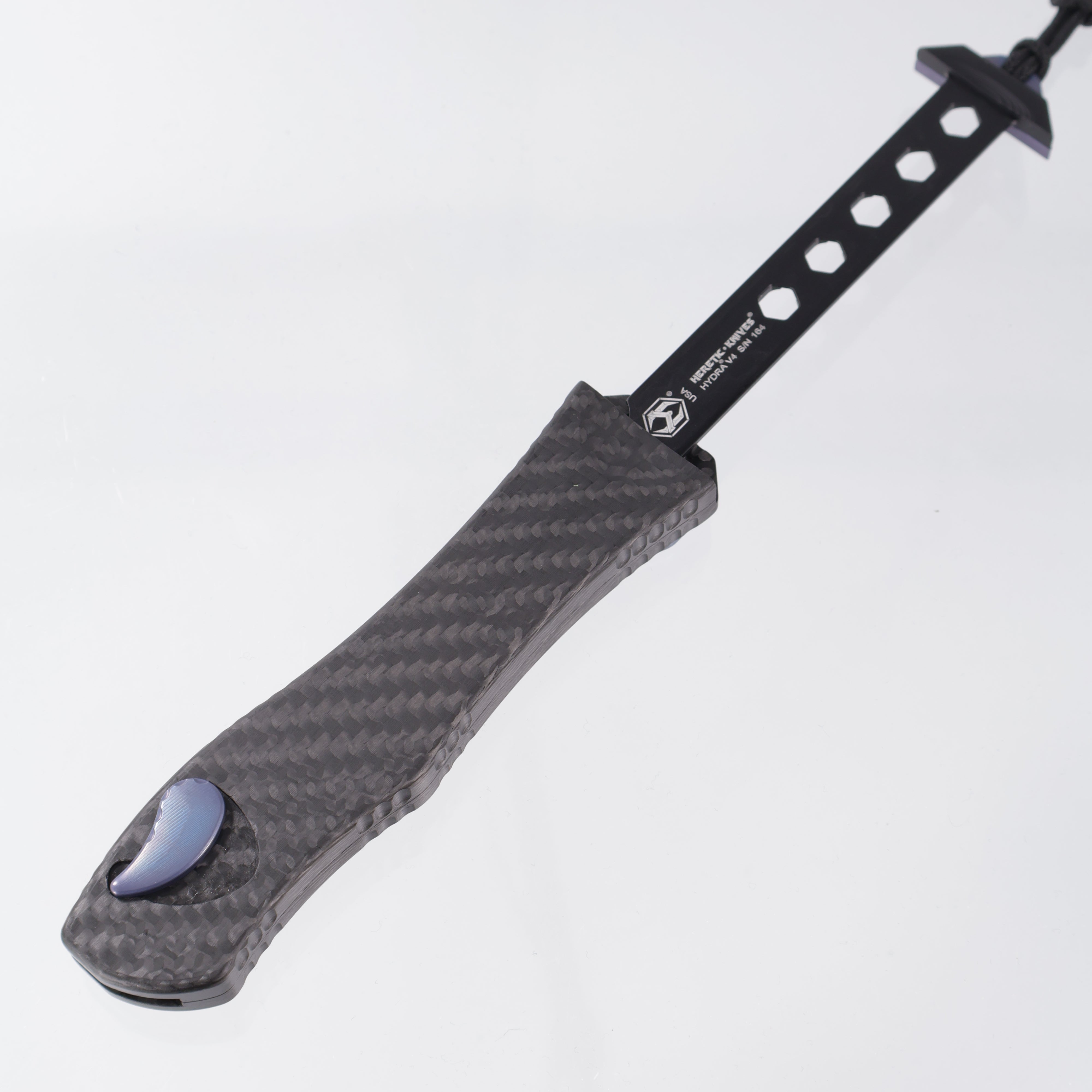Heretic Hydra V4 Tanto - Carbon Fiber Chassis w/ Blue Ti Accents - DLC Magnacut - H406-6A-BLUTI