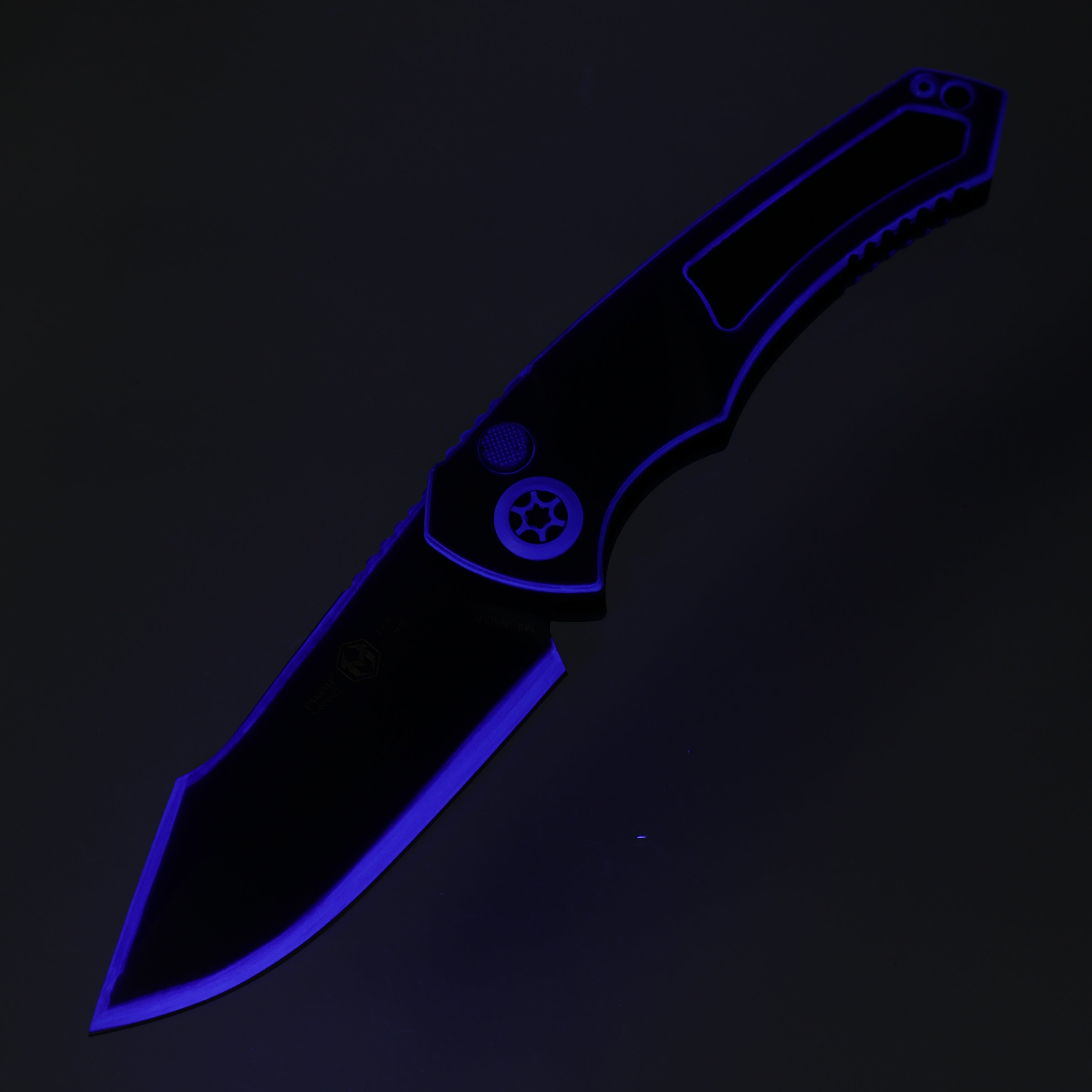 Heretic Pariah Auto Single Edge - Secret Cel-Shade - Magnacut - H048-CS-SC