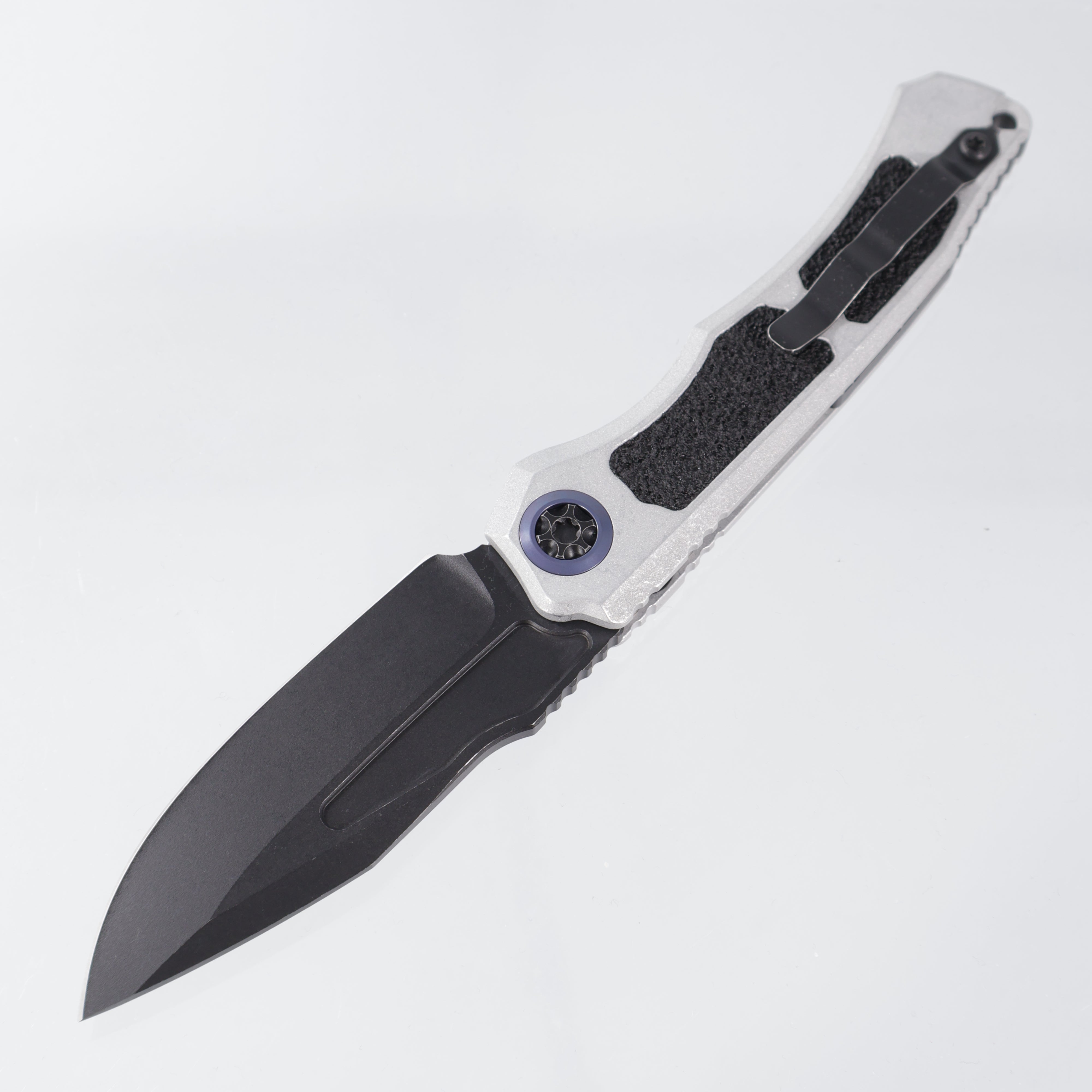 Heretic Wraith V4 Auto Clip Point - Blizzardworn Aluminum w/ Blue Ti Pivot Collars - Battle Black Magnacut - H000-8A-BLZ