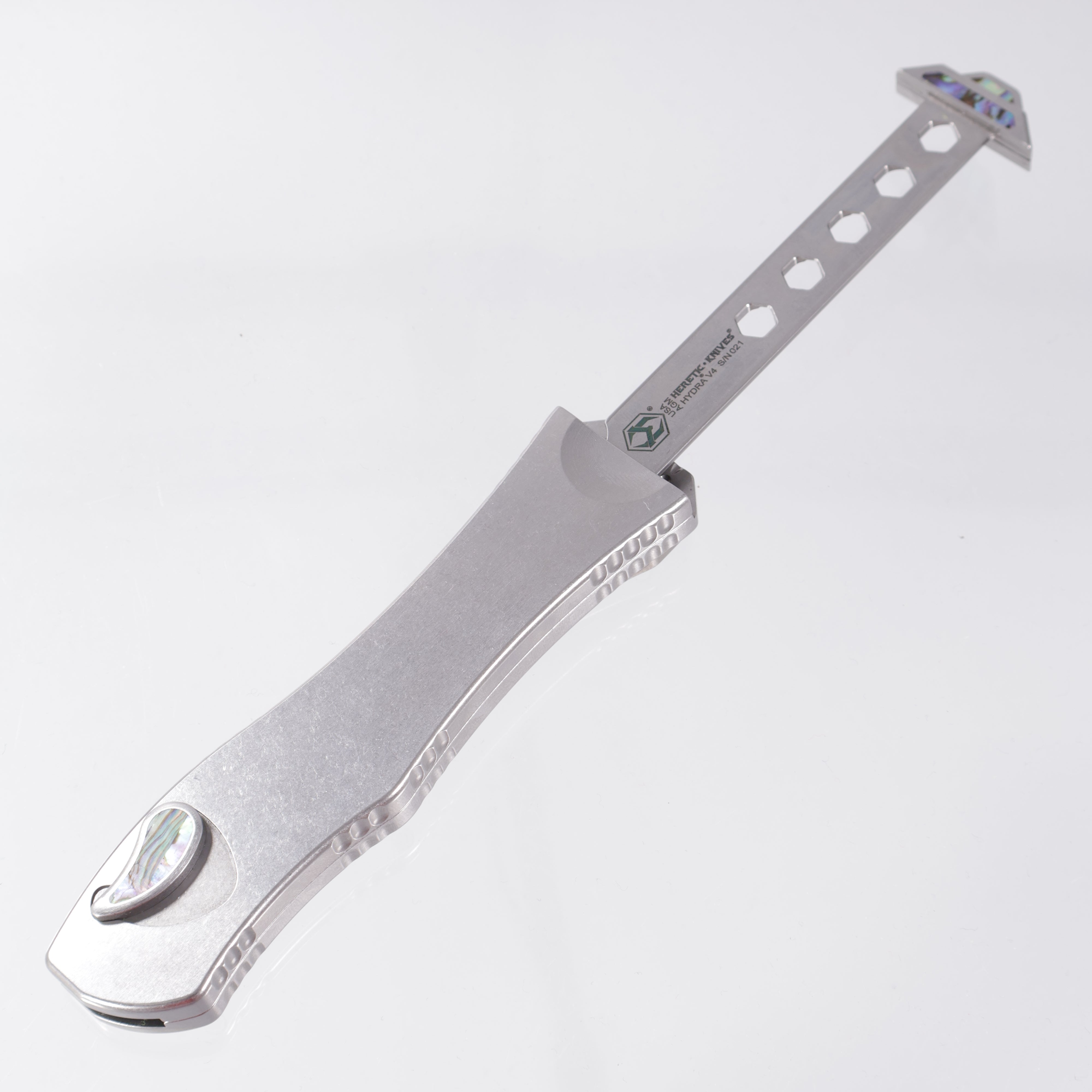 Heretic Hydra V4 Single Edge Custom - Cracked Ice M390 - Tumbled Stainless Steel Chassis w/ Abalone Inlays
