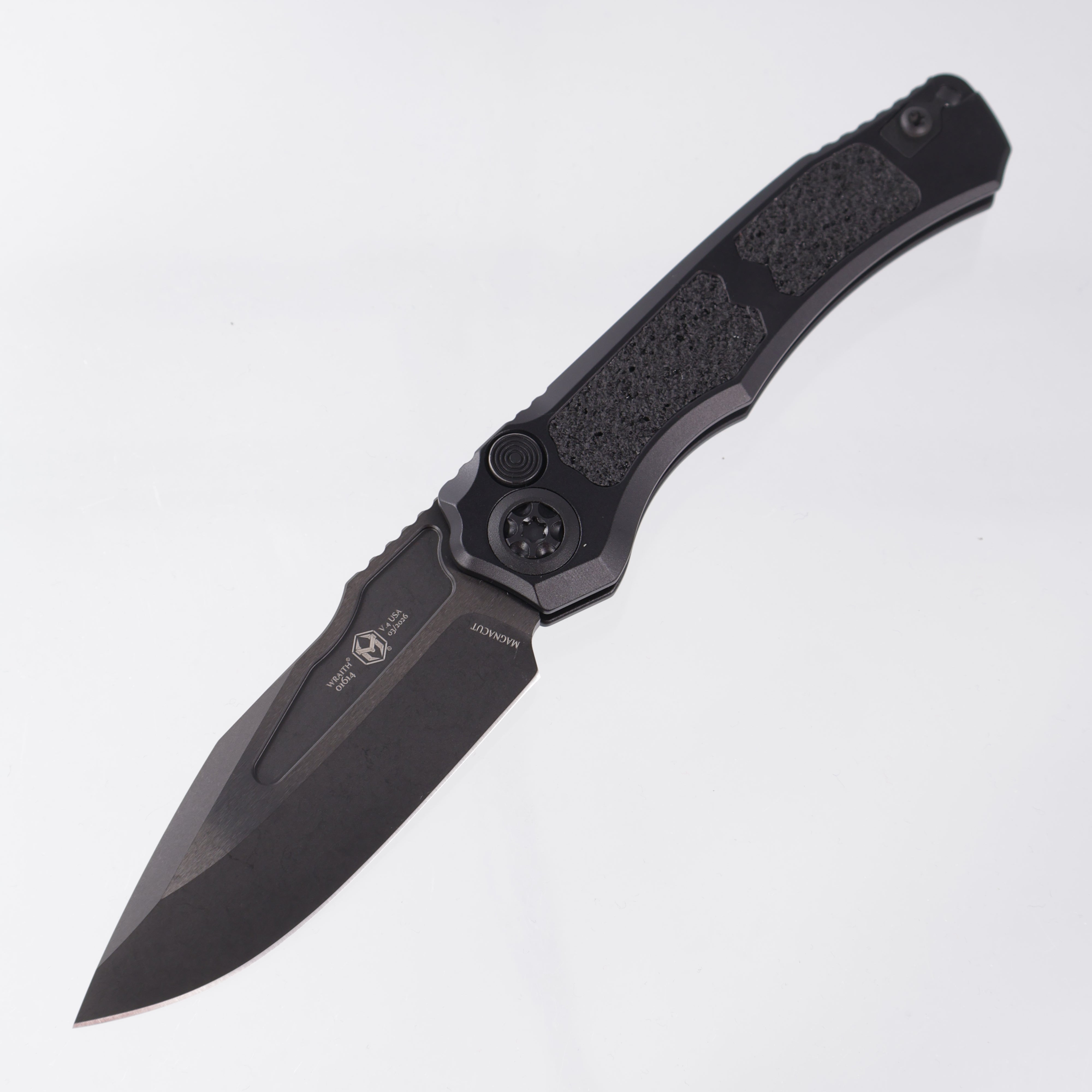 Heretic Wraith V4 Auto Clip Point - Black Aluminum - DLC Magnacut - H000-6A-T