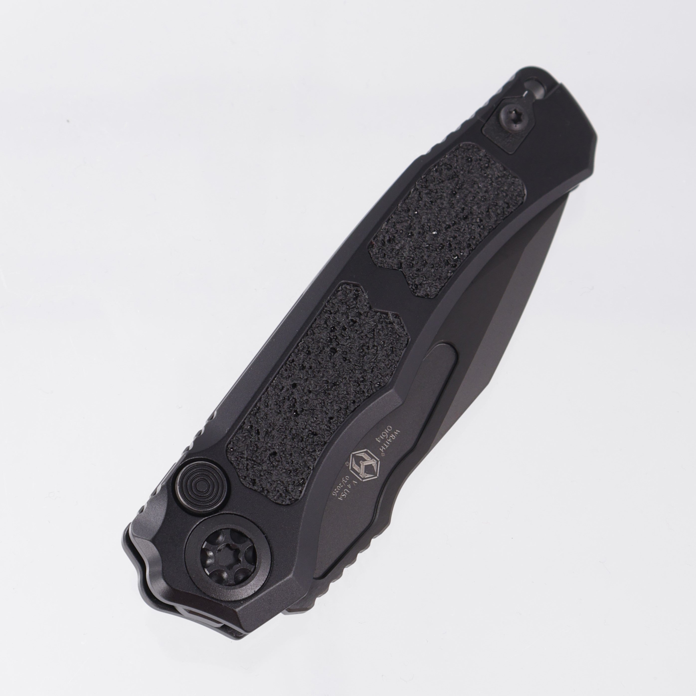Heretic Wraith V4 Auto Clip Point - Black Aluminum - DLC Magnacut - H000-6A-T