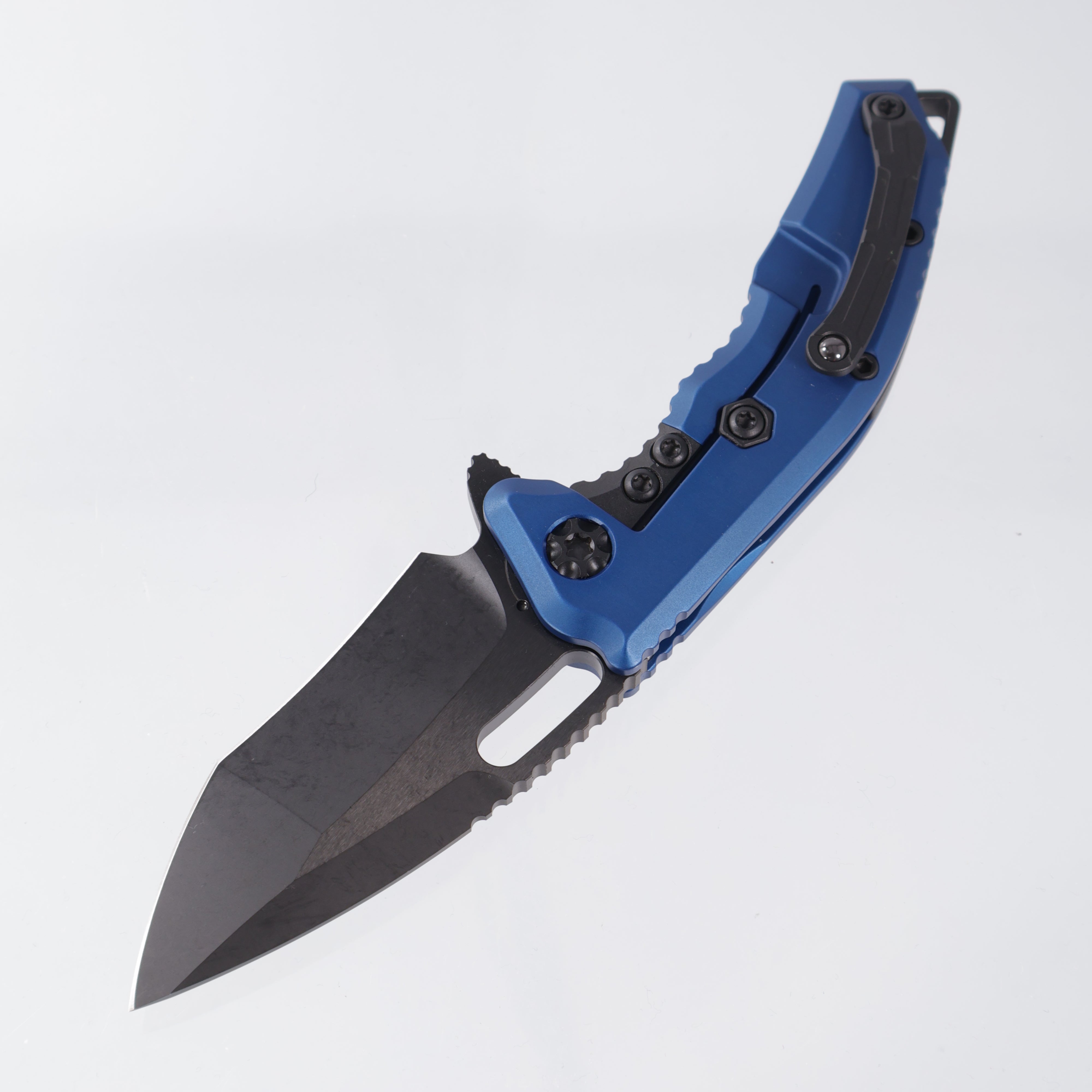Heretic Medusa V3 Manual Recurve - Blue Aluminum - DLC Magnacut - H010-6A-BLU